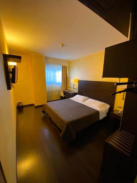 È hotel