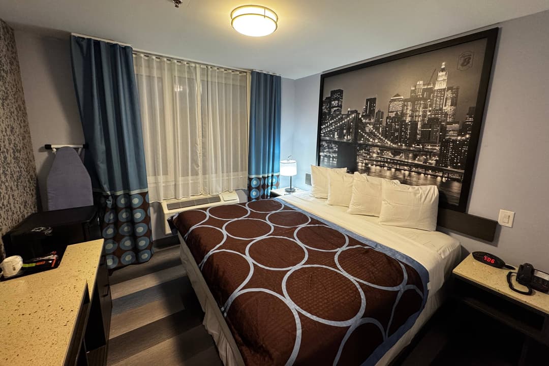 Super 8 by Wyndham Brooklyn Fulton Street Broadway Junction