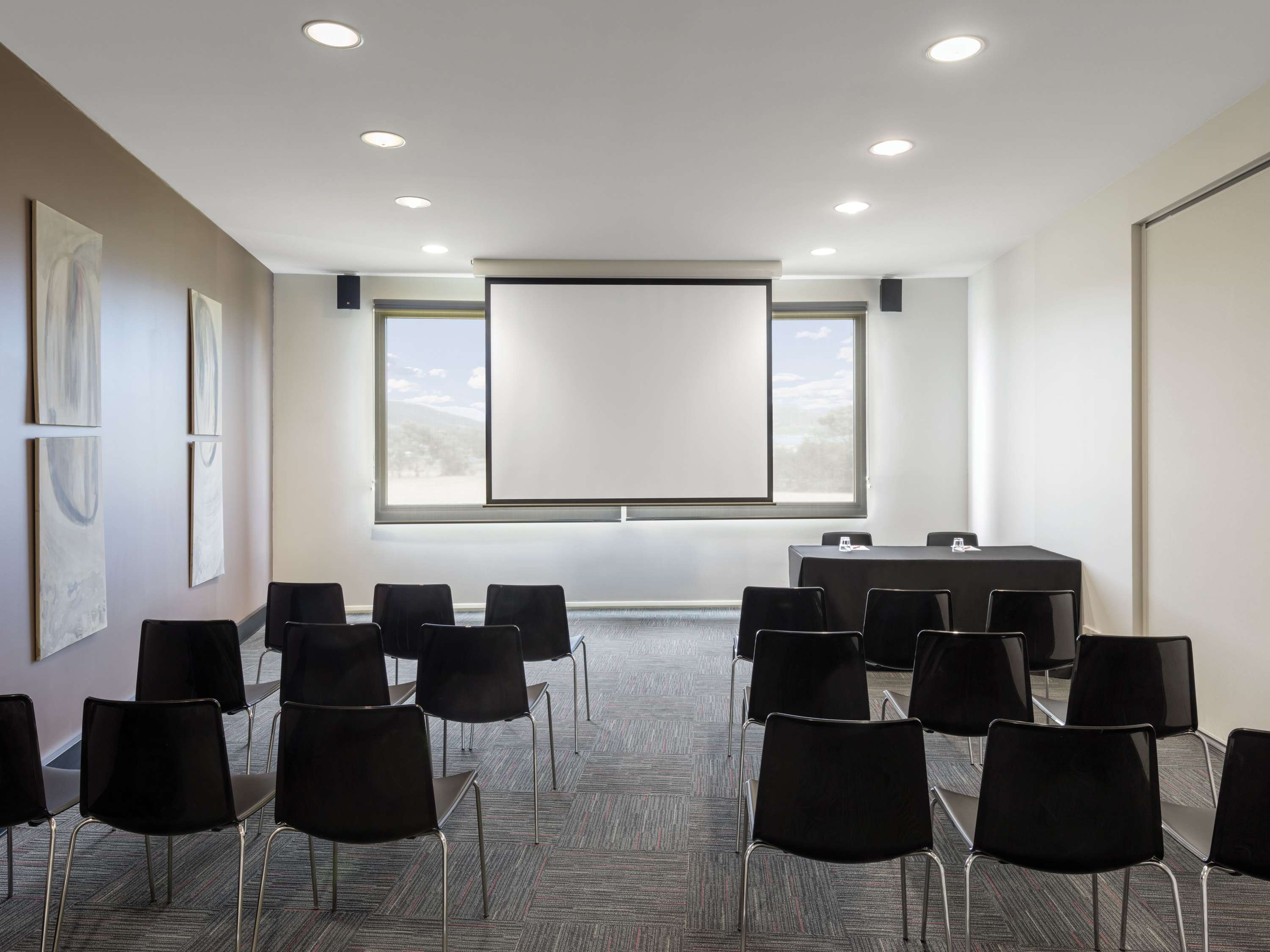 Mantra Hobart Airport