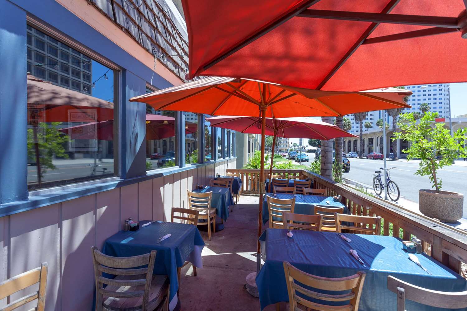 Travelodge by Wyndham Long Beach Convention Center