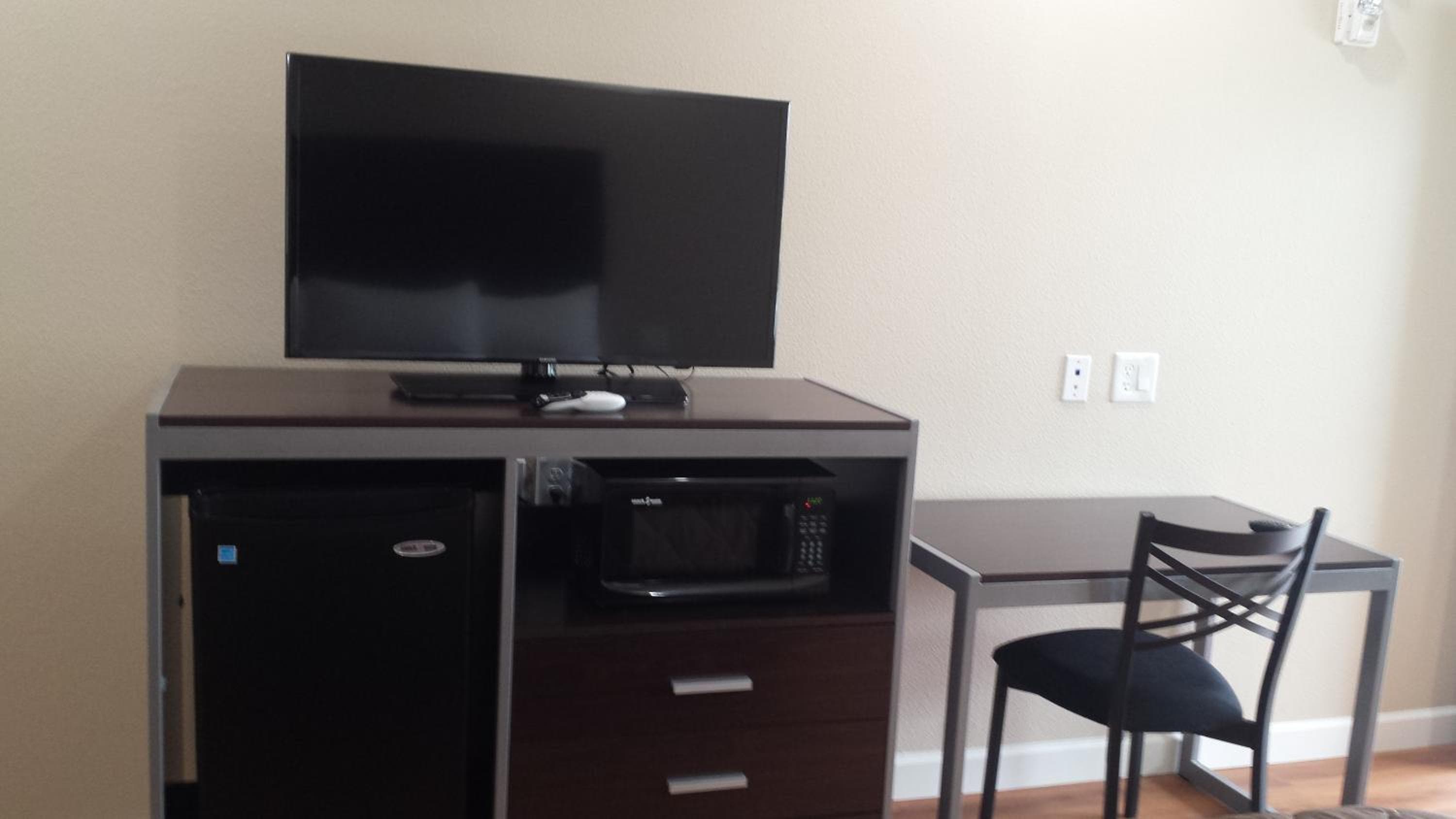 Palace Inn 290 & Jones Rd