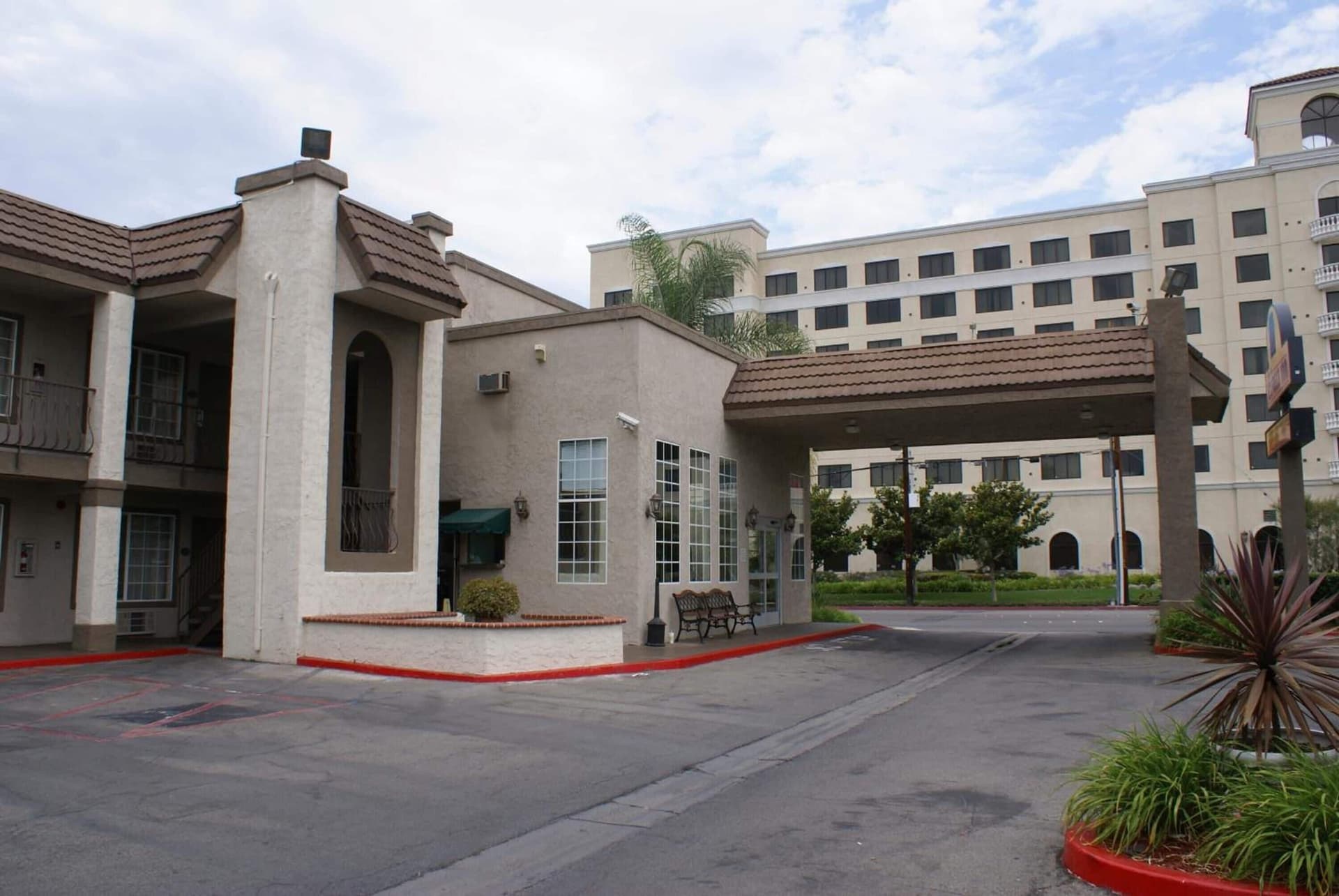 Queens Inn Anaheim