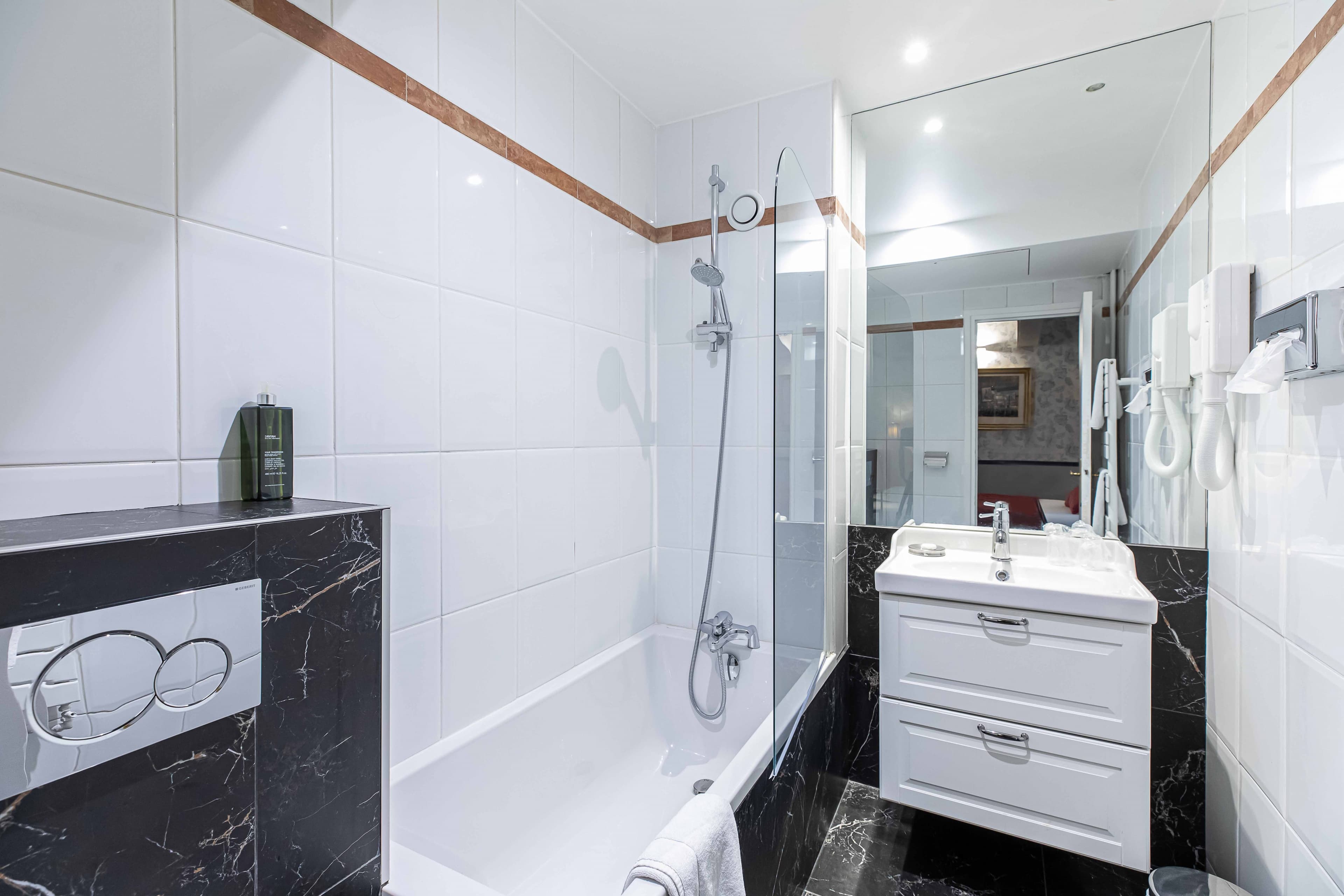 Dauphine Saint Germain