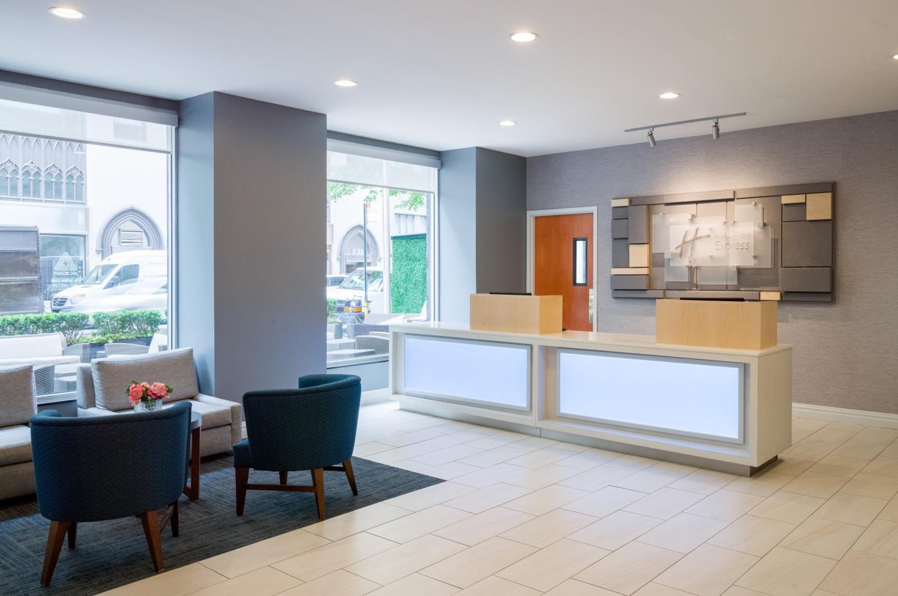 Holiday Inn Express New York City Chelsea, an IHG Hotel