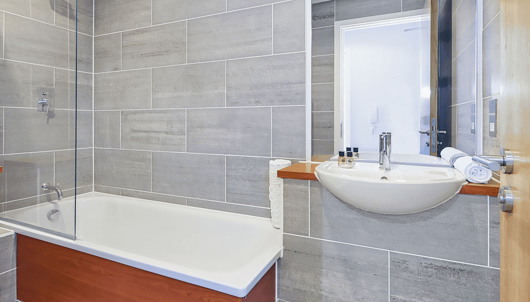 HQ Aparthotel Farnborough
