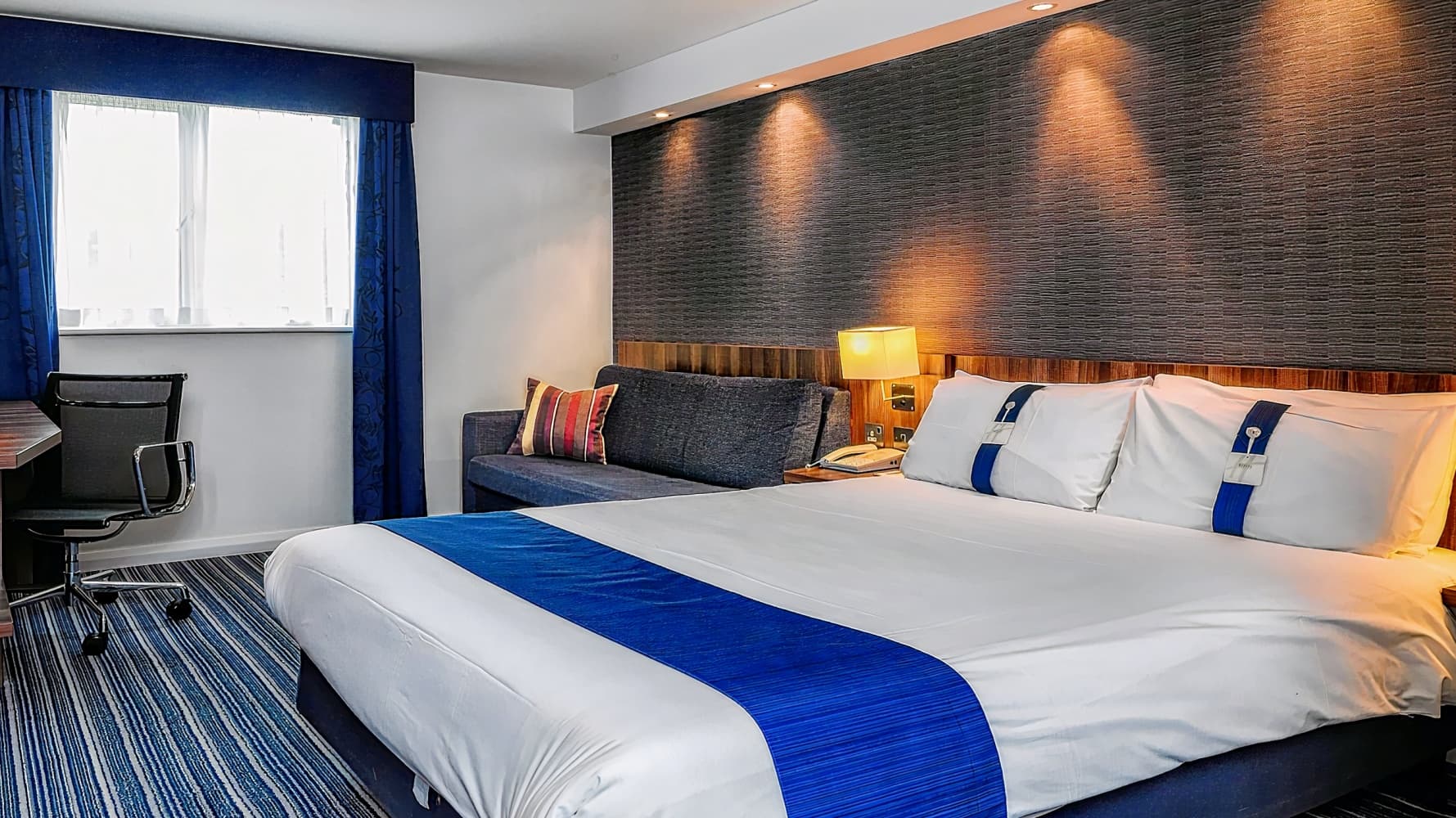 Holiday Inn Express Glenrothes