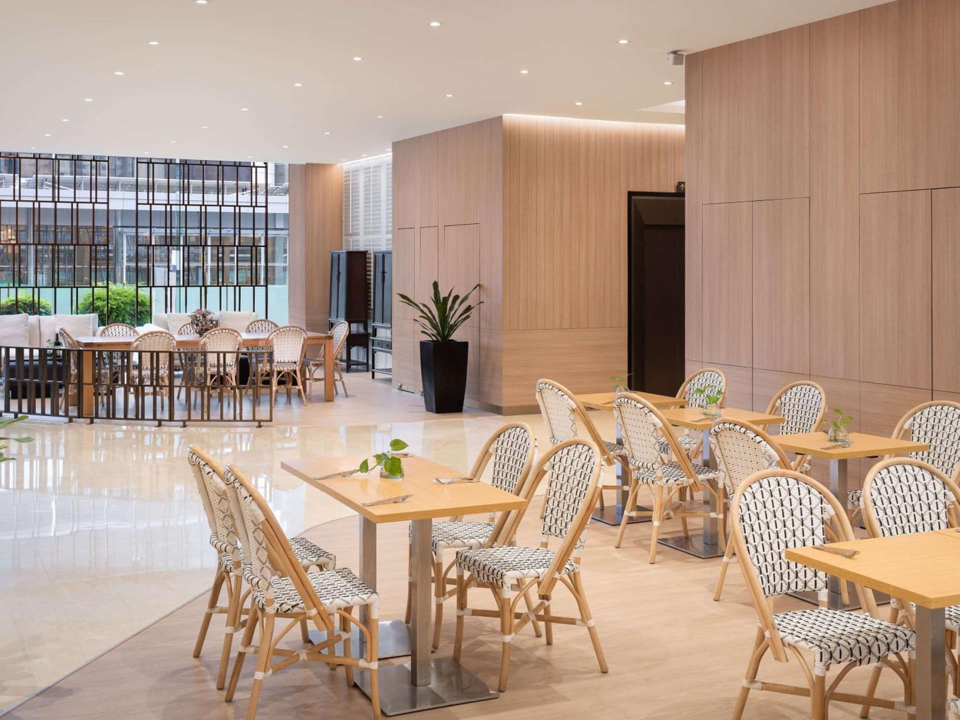 Grand Mercure Singapore Roxy