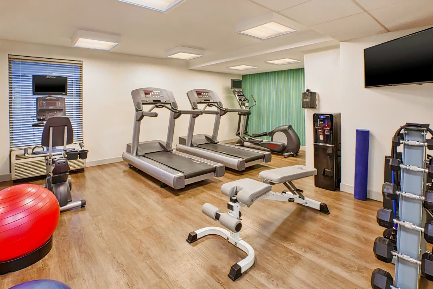 Holiday Inn Express & Suites Chicago-Midway Airport