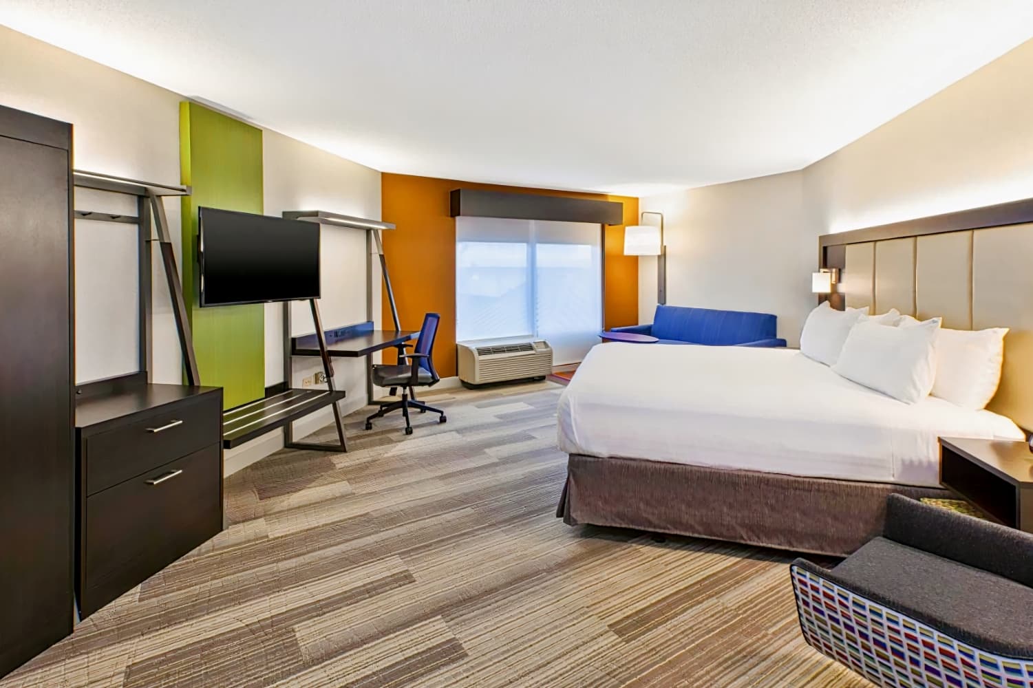 Holiday Inn Express & Suites Chicago-Midway Airport