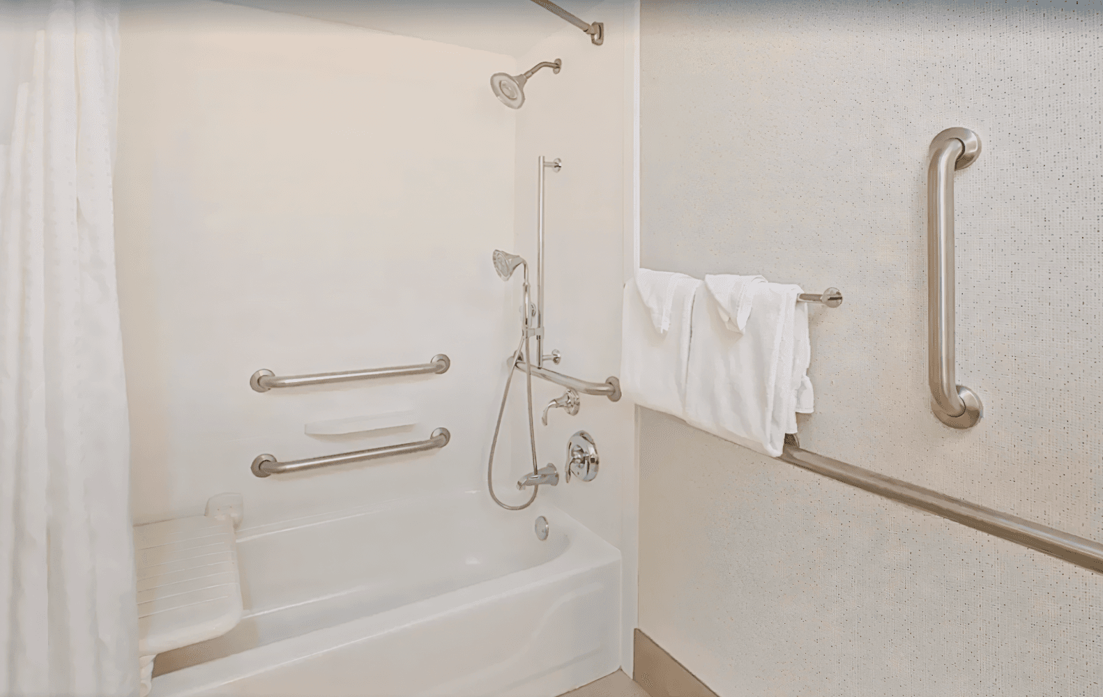 Holiday Inn Express & Suites Chicago-Midway Airport