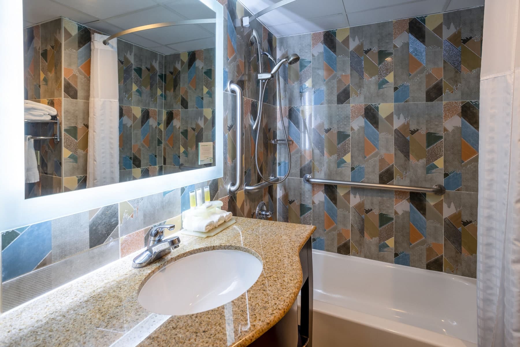 Days Hotel by Wyndham North Bergen /NYC Area