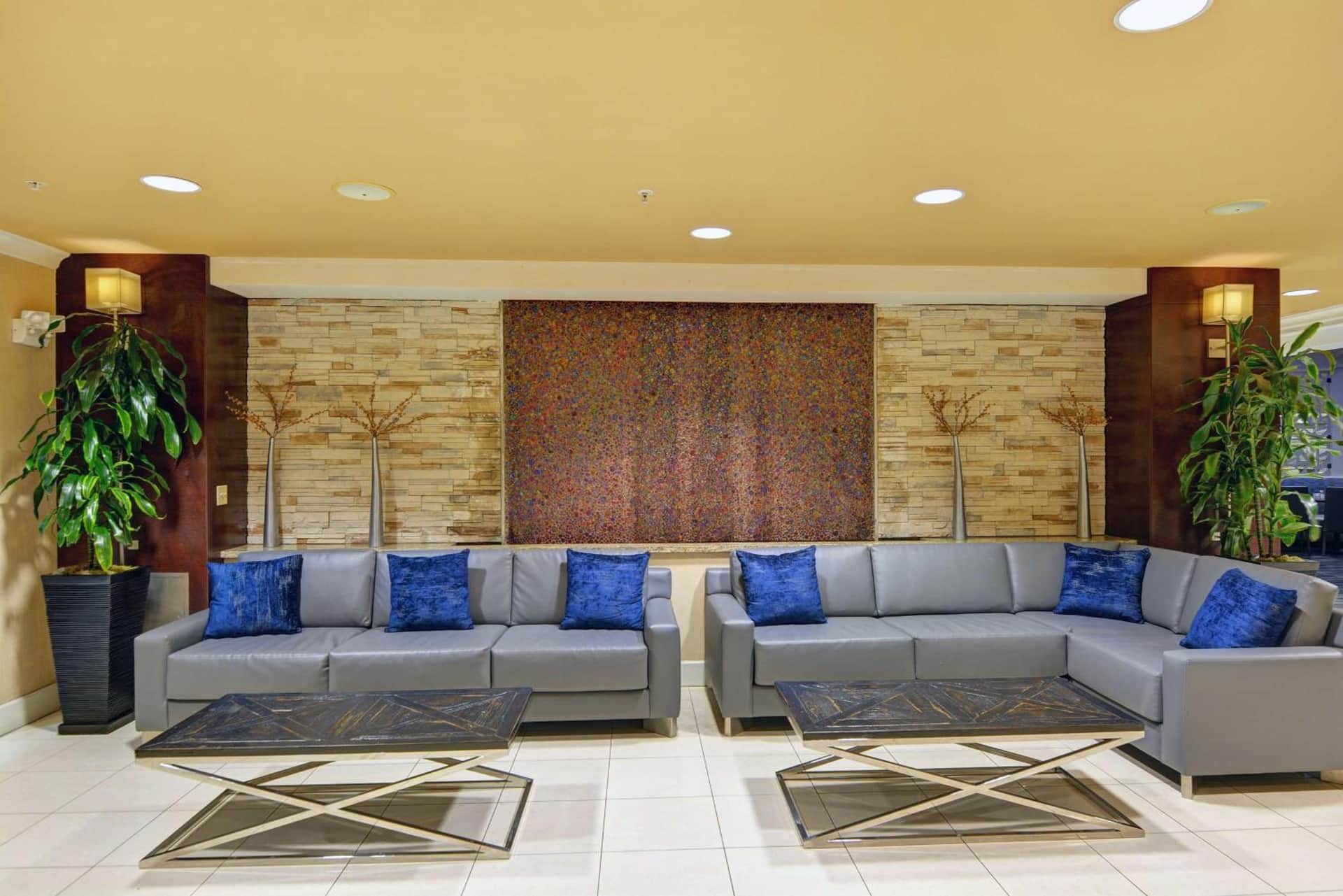 Embassy Suites by Hilton Valencia