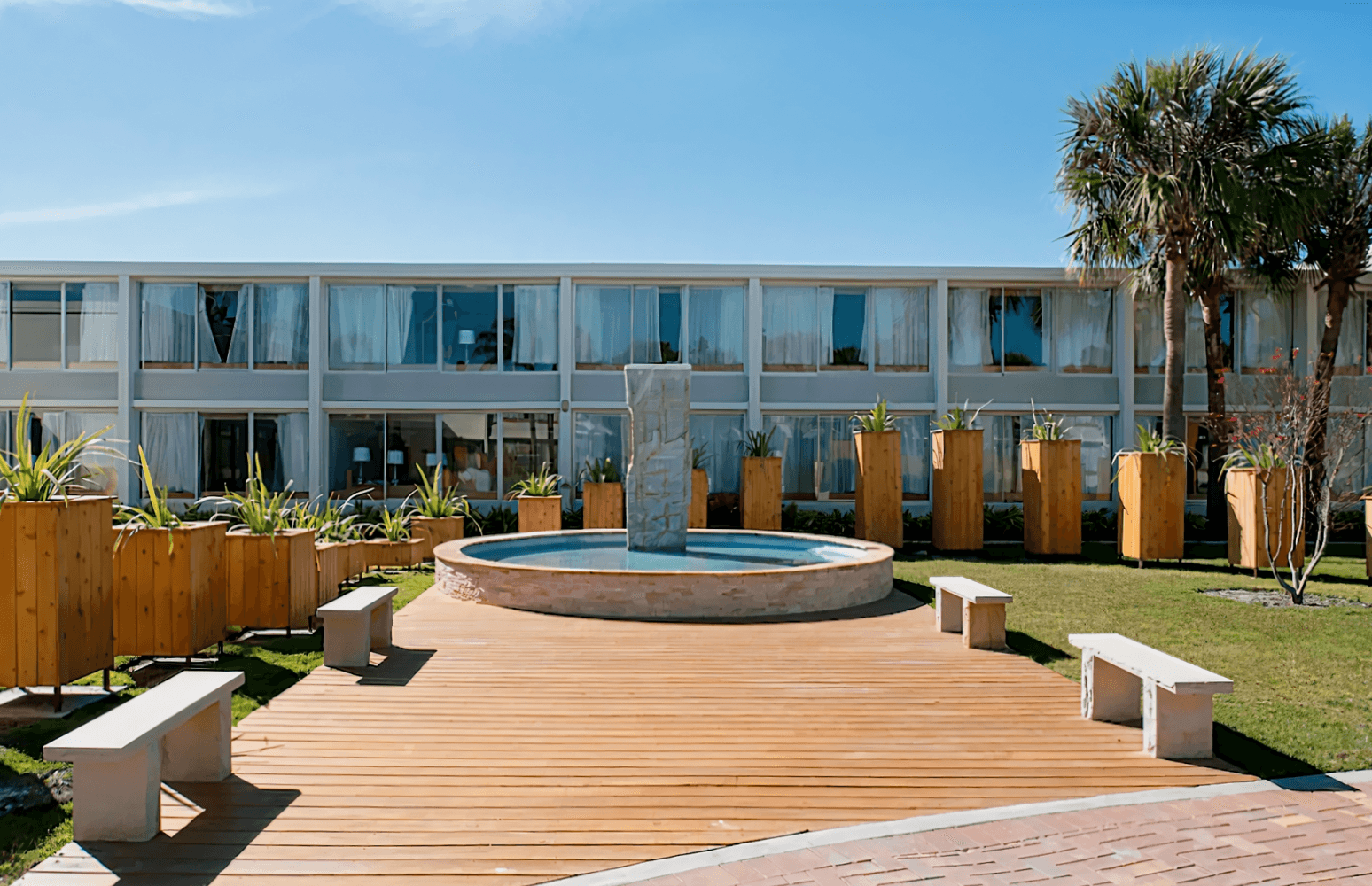 West Wing Hotel, Ascend Hotel Collection