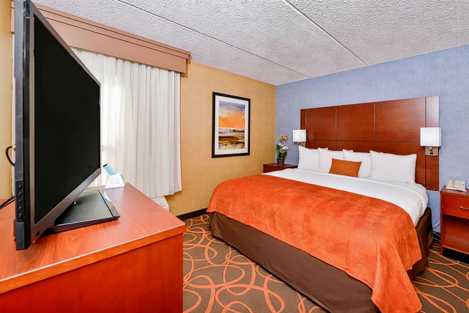 BEST WESTERN PLUS Fresno Airport Hotel
