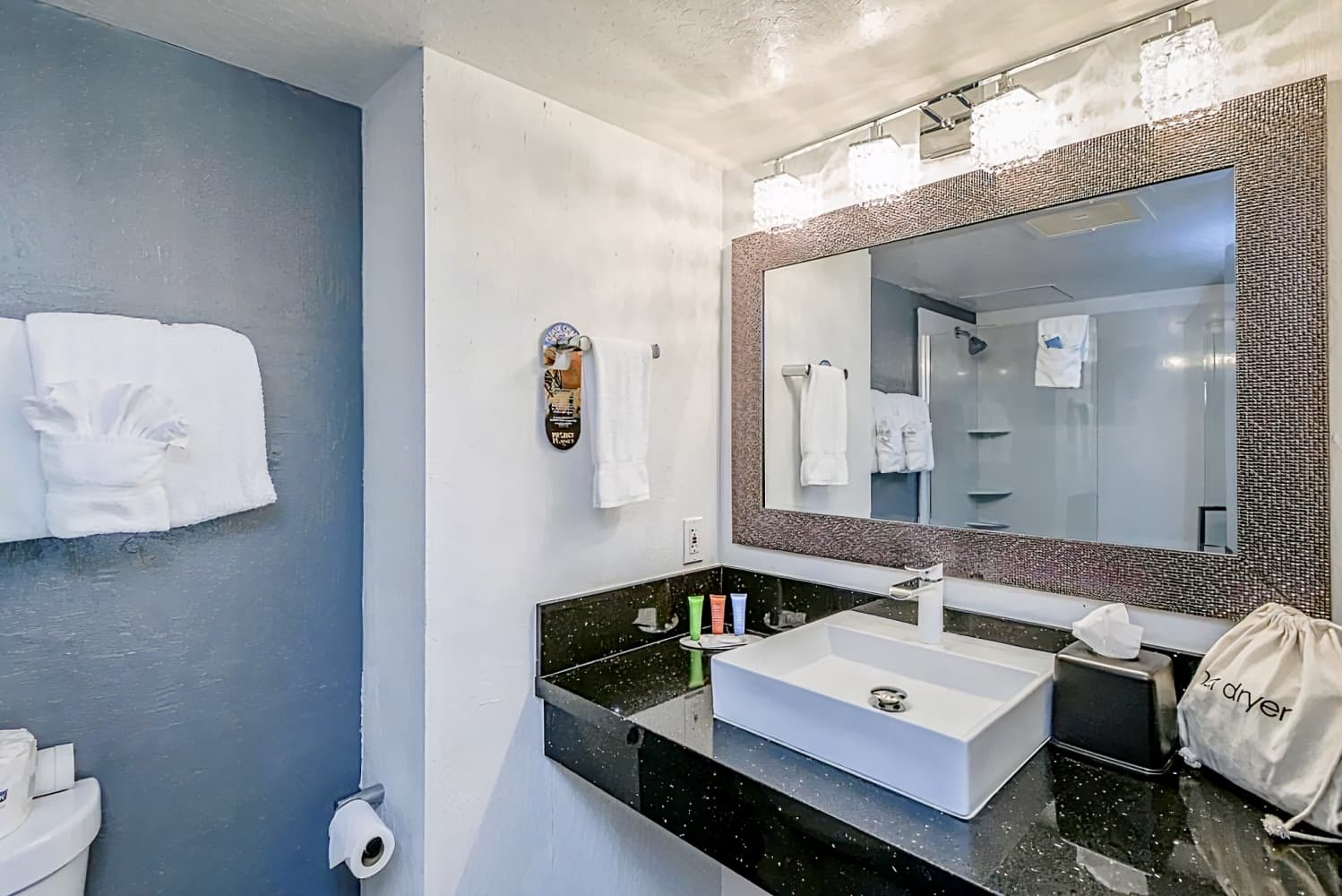 Lions Gate Hotel, A Trademark Collection by Wyndham