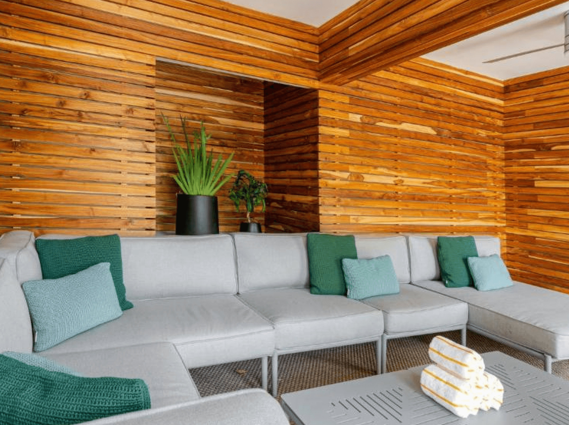 Kimpton Surfcomber Hotel by IHG