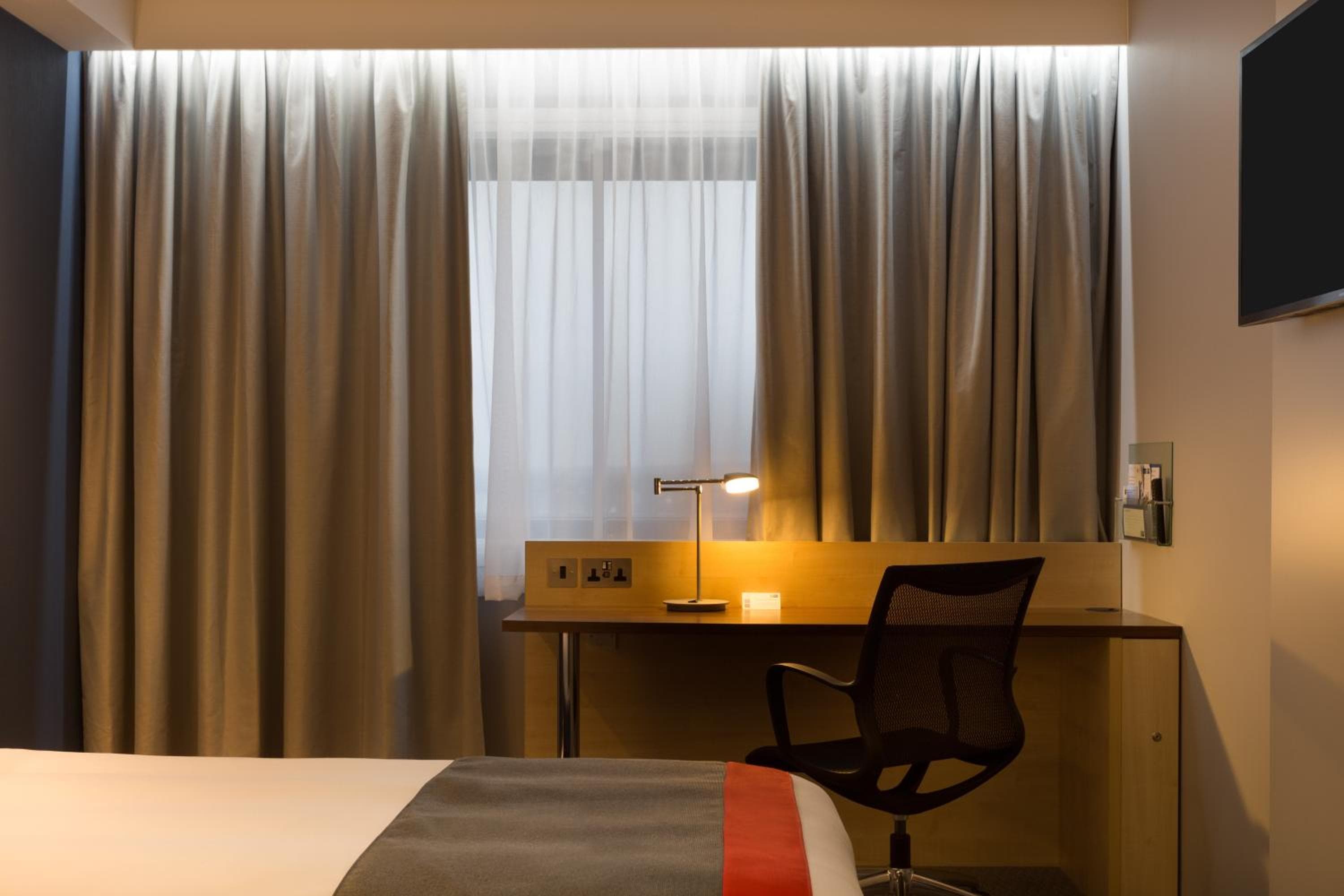 Holiday Inn Express London - Watford Junction, an IHG Hotel