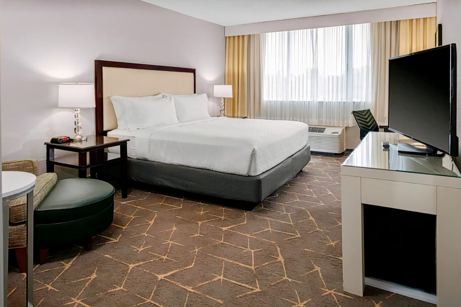 Holiday Inn & Suites Marlborough