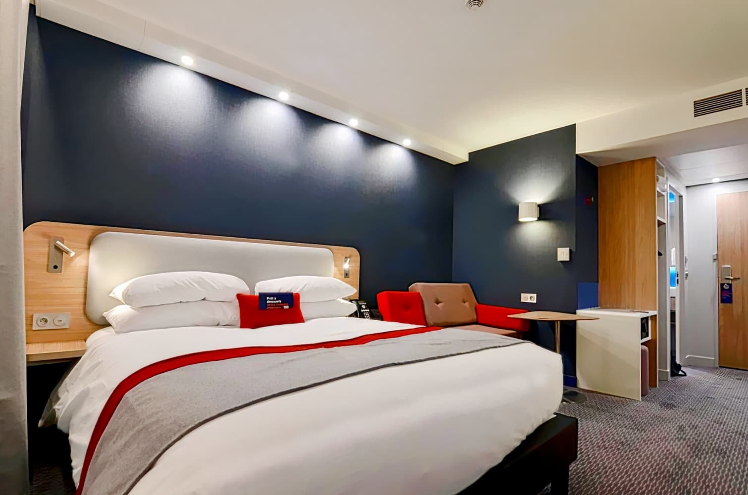 Holiday Inn Express Paris CDG