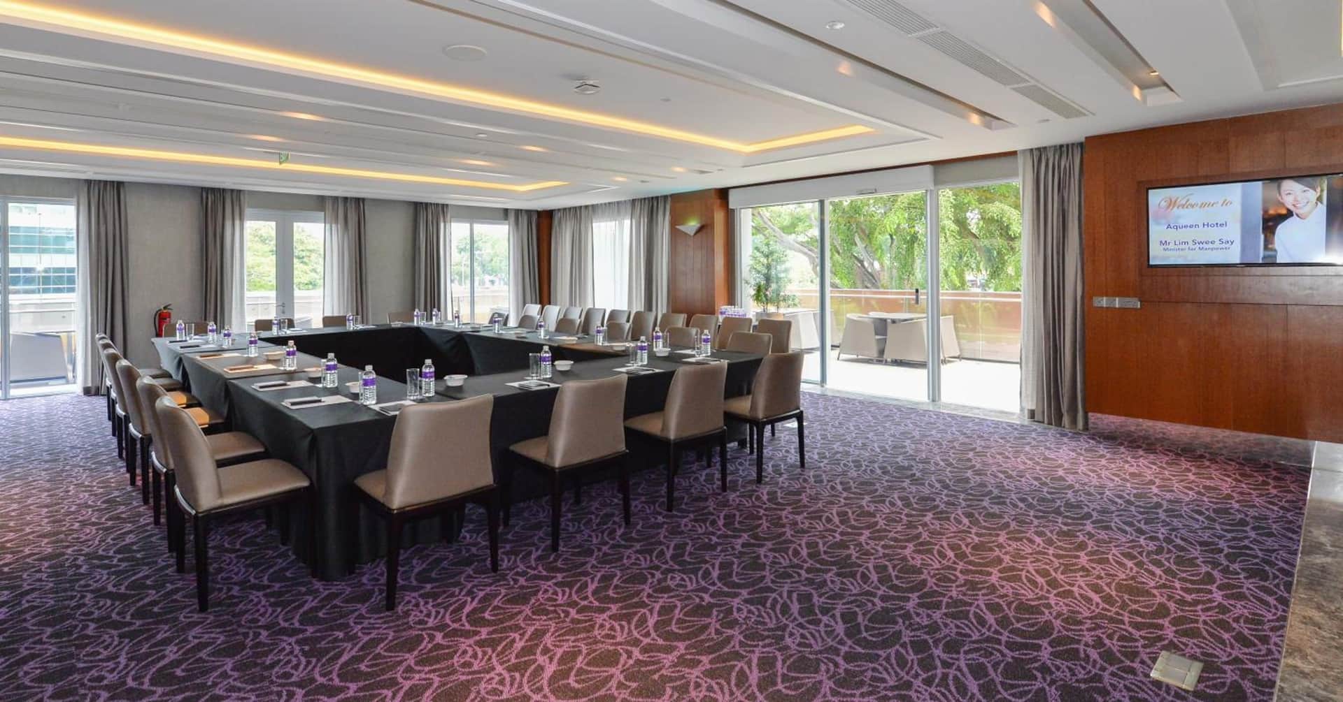 Aqueen Hotel Paya Lebar