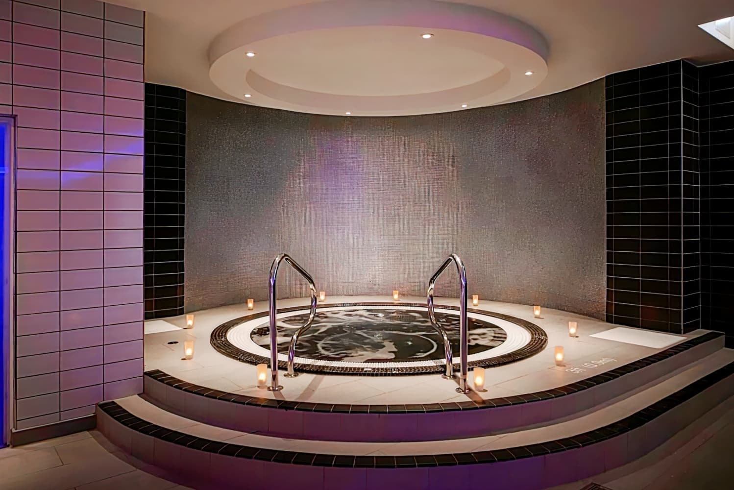 Crowne Plaza Newcastle - Stephenson Quarter, an IHG Hotel