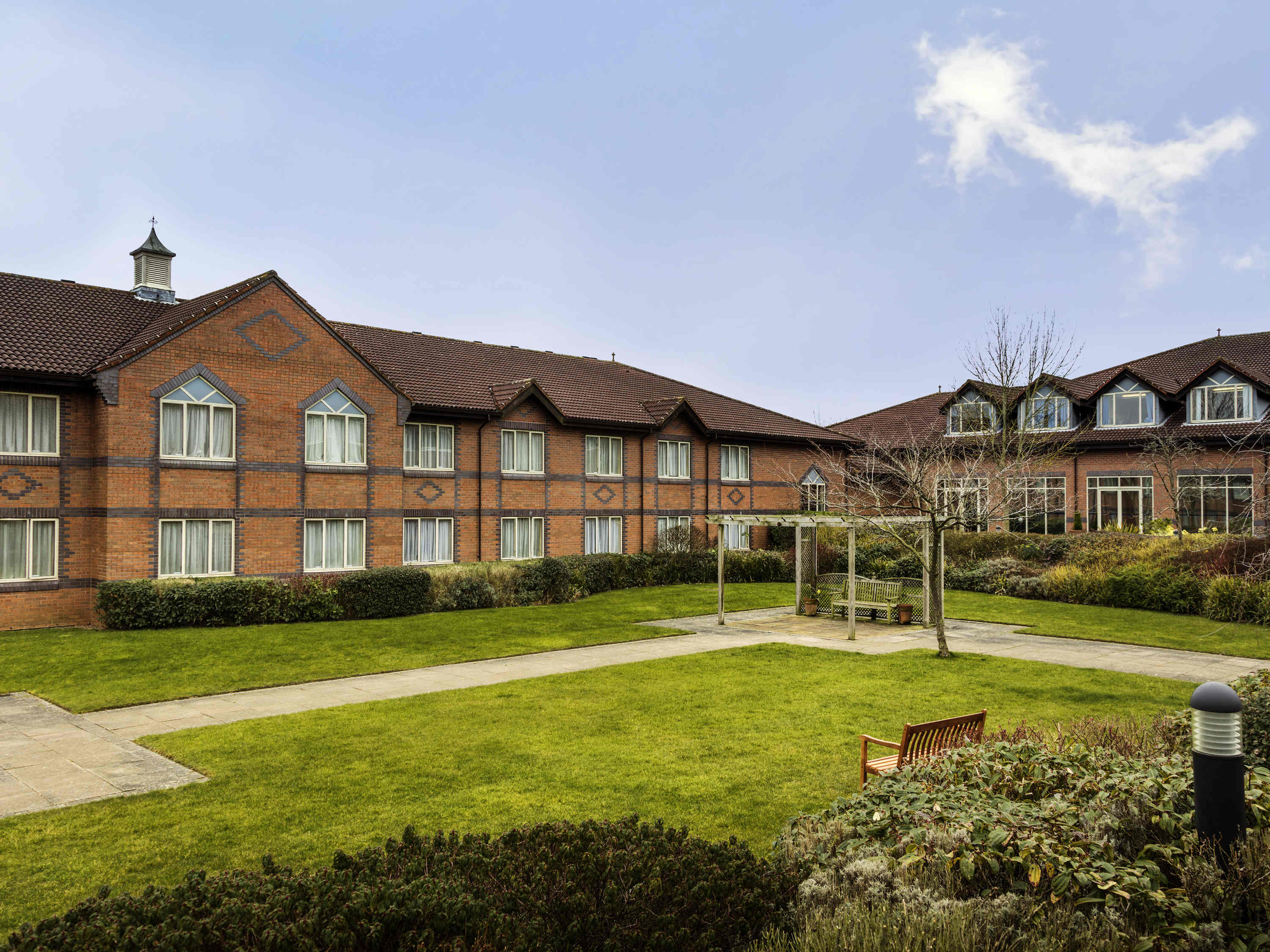 Mercure Daventry Court Hotel