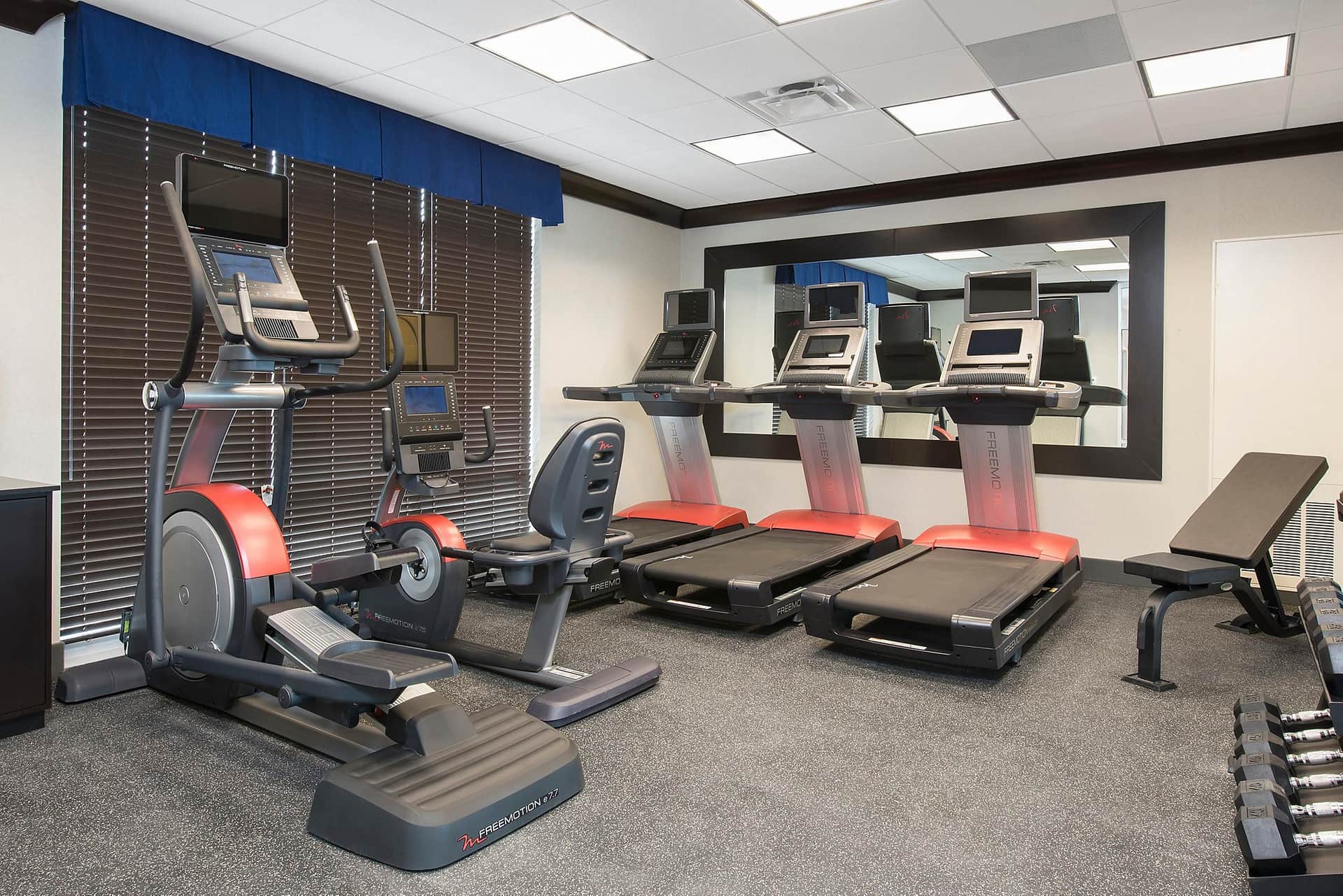 Holiday Inn Indianapolis Airport, an IHG Hotel