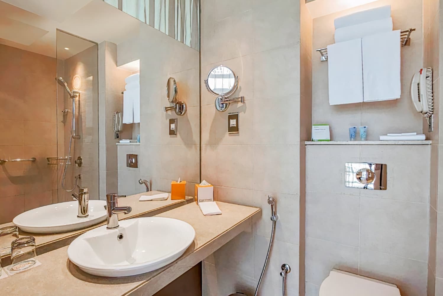 Yas Plaza Circuit by IHG