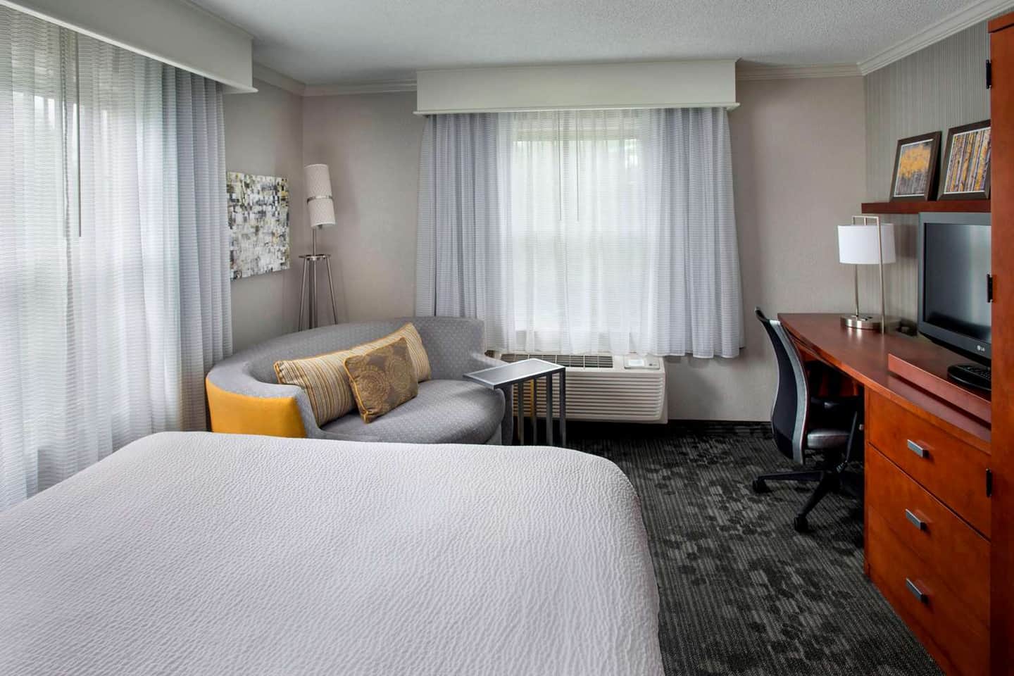 Sonesta Select Tinton Falls Eatontown
