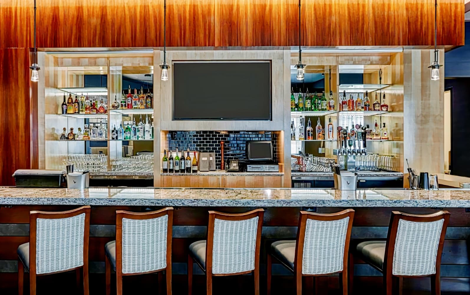 DoubleTree by Hilton Charlotte Gateway Village