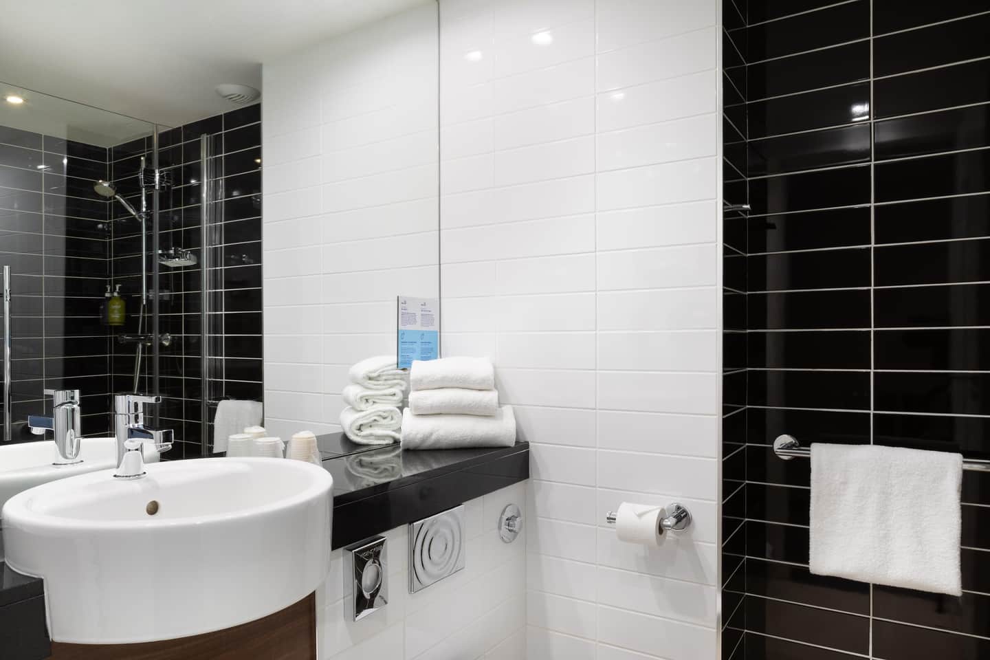 Holiday Inn Express - Marseille Airport, an IHG Hotel