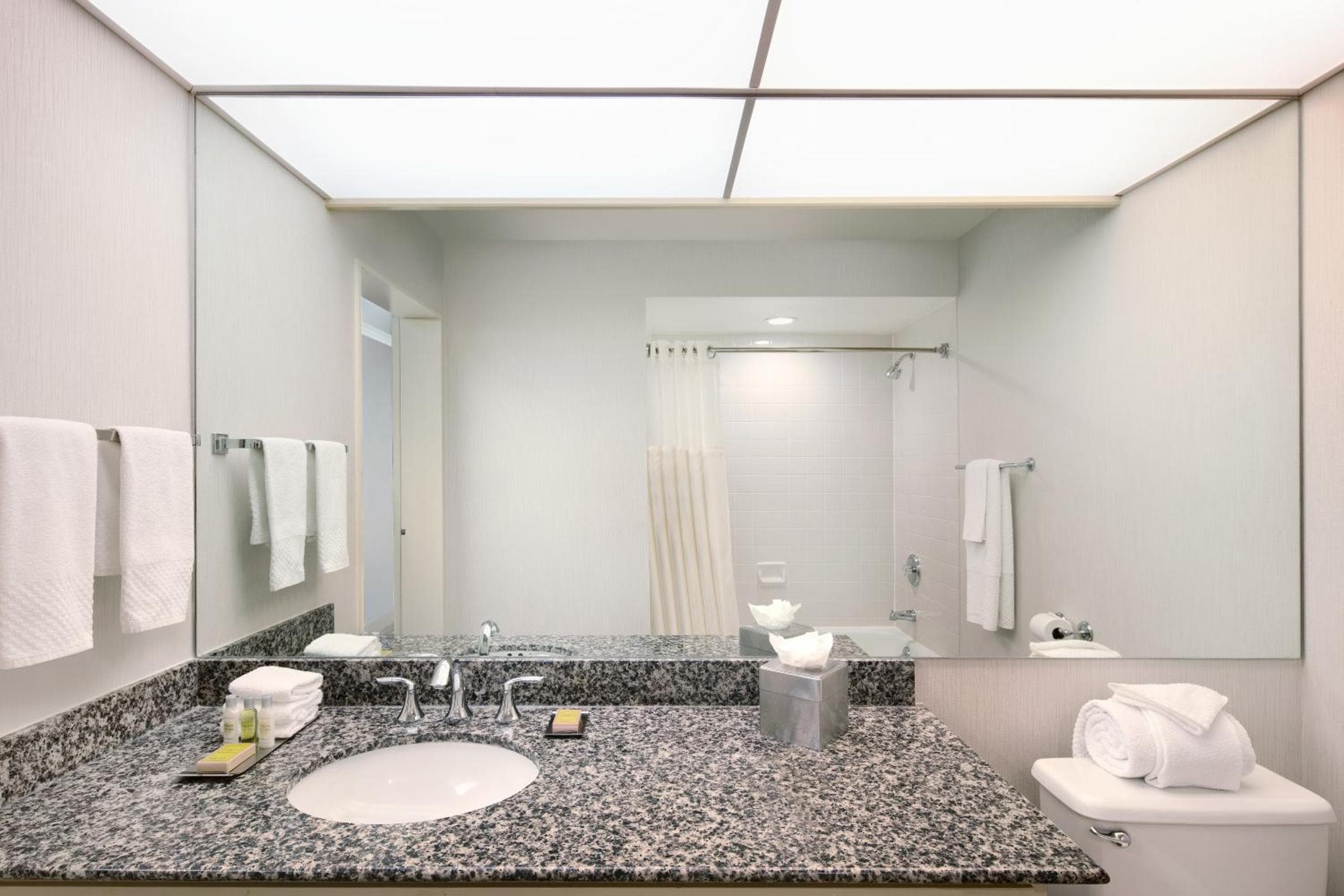 DoubleTree by Hilton Sonoma Wine Country