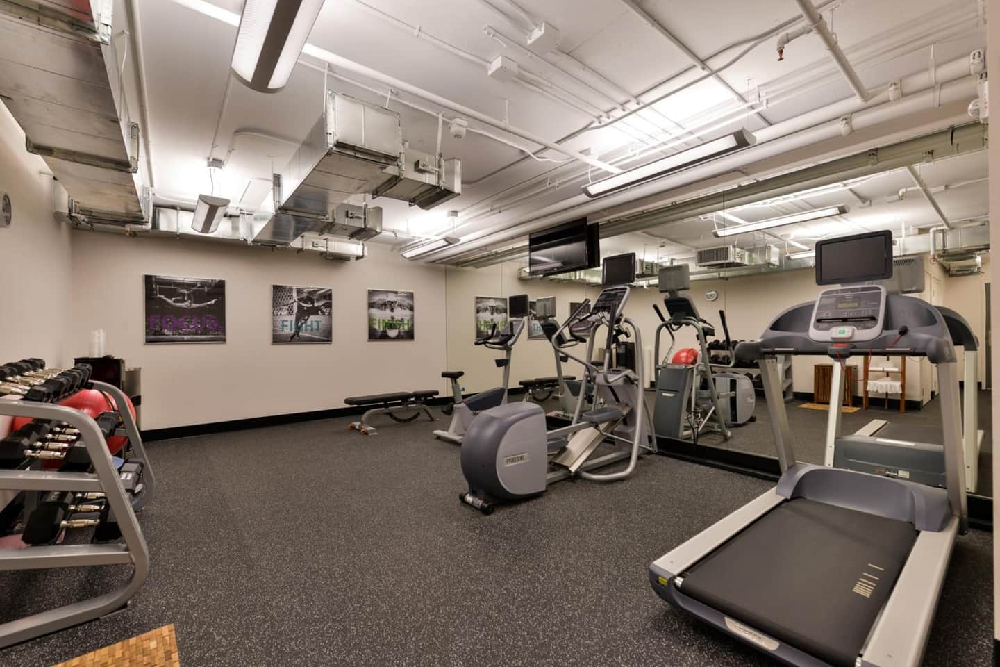 Holiday Inn Express & Suites San Diego - Mission Valley, an IHG Hotel