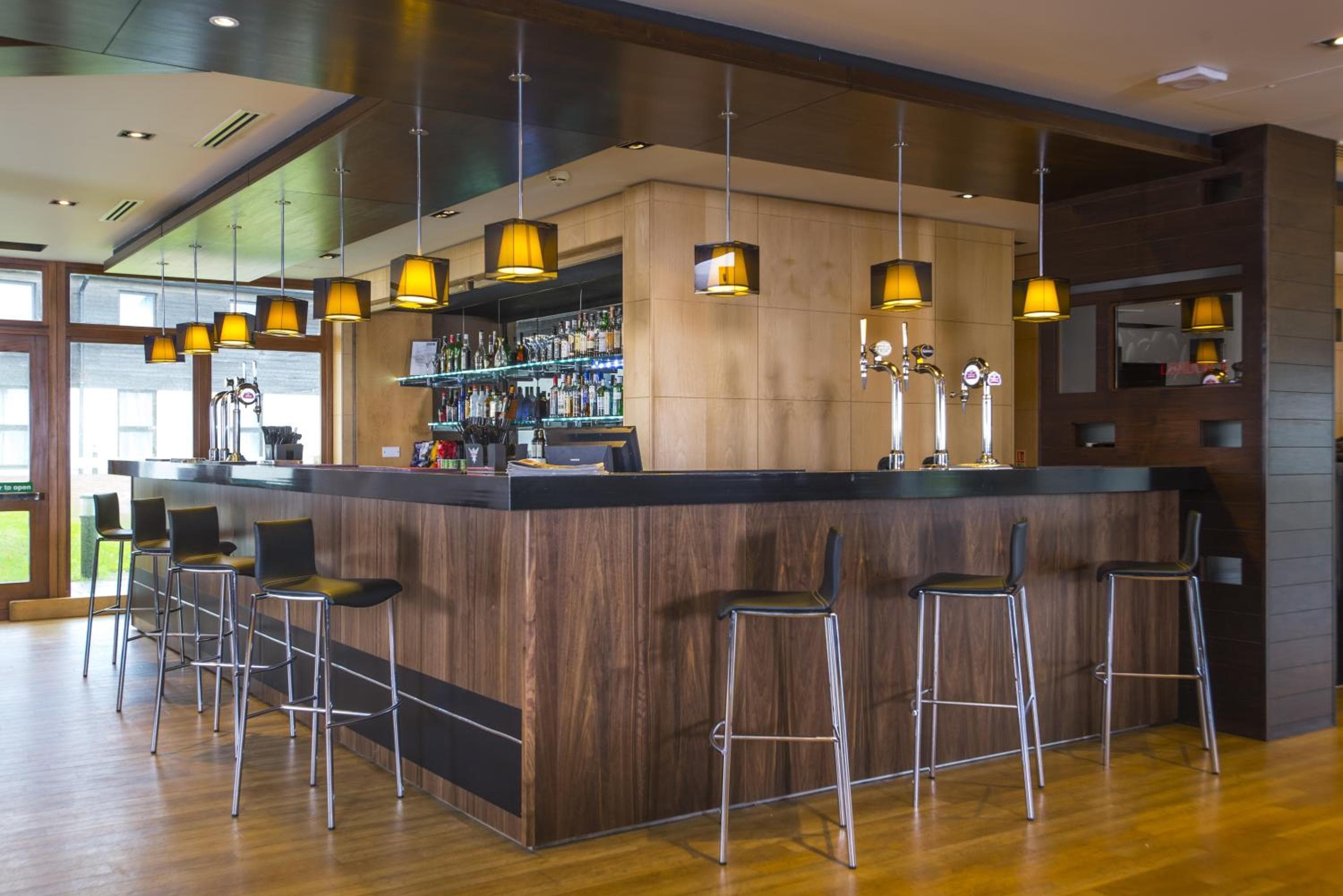 Holiday Inn Express London - Epsom Downs, an IHG Hotel