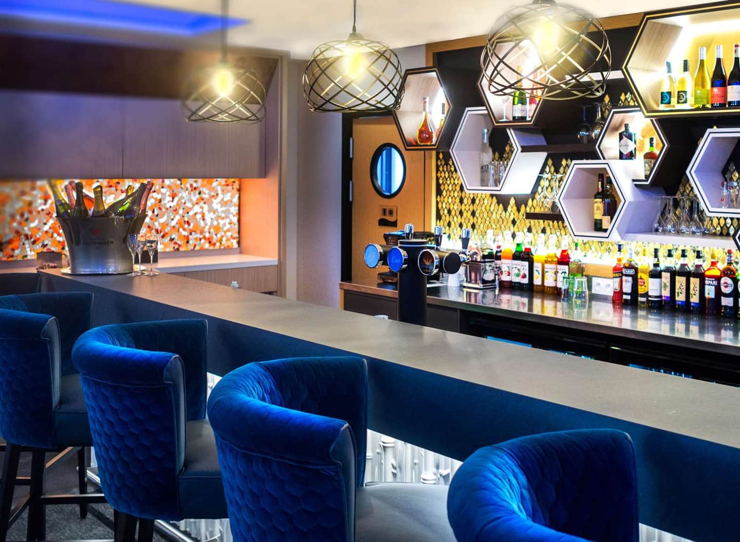 Kyriad Prestige Amiens Poulainville - Hotel and Spa