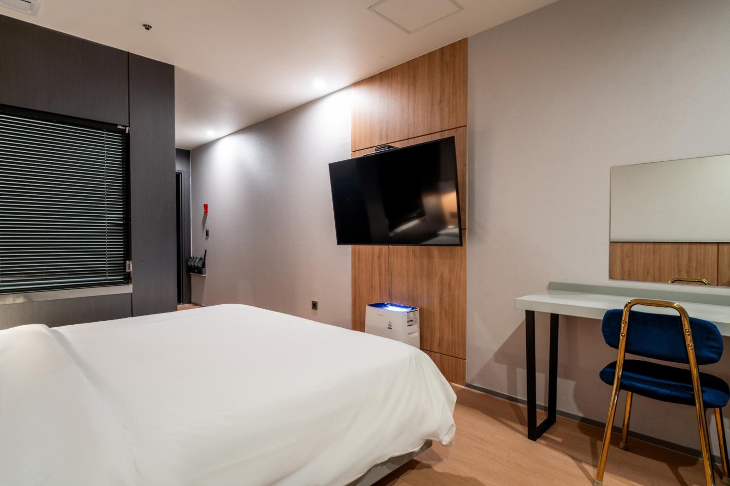 Gray 193 Gwangan Beach 그레이 193 광안리