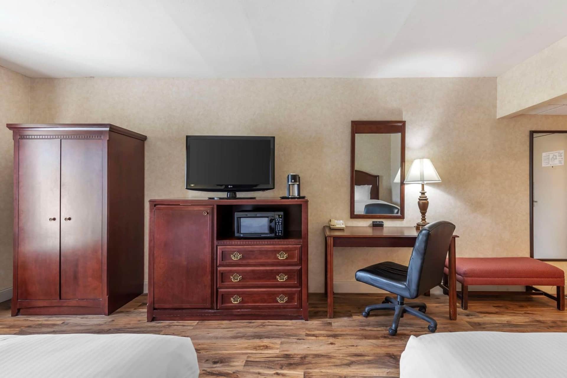 Best Western Plus Steeplegate Inn
