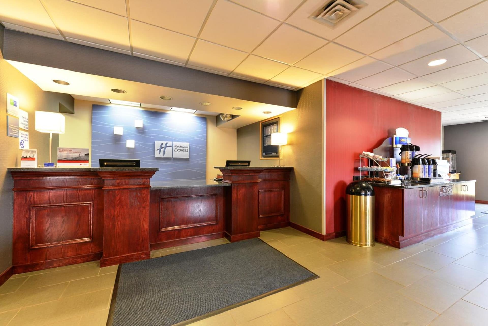 Holiday Inn Express Corning - Painted Post