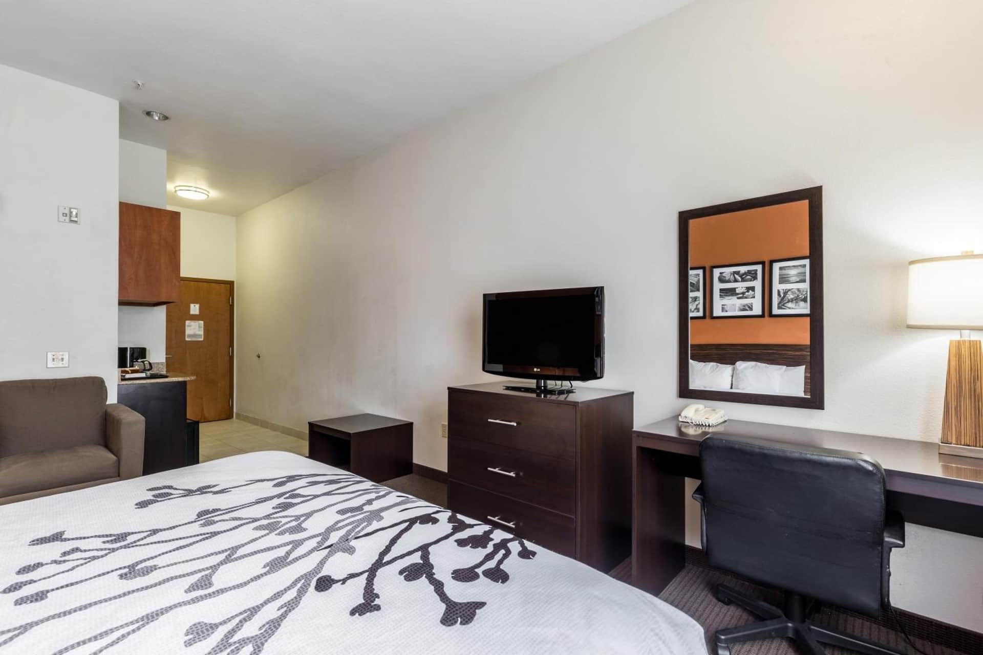 Sleep Inn & Suites Stafford - Sugarland