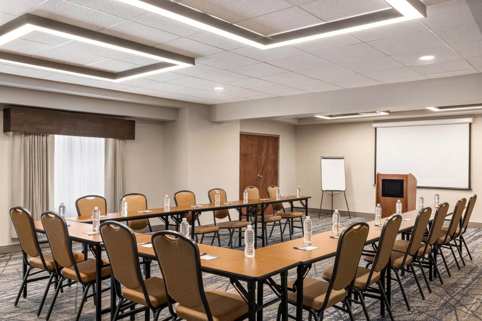 Holiday Inn Express Hotel & Suites Indianapolis W - Airport Area by IHG