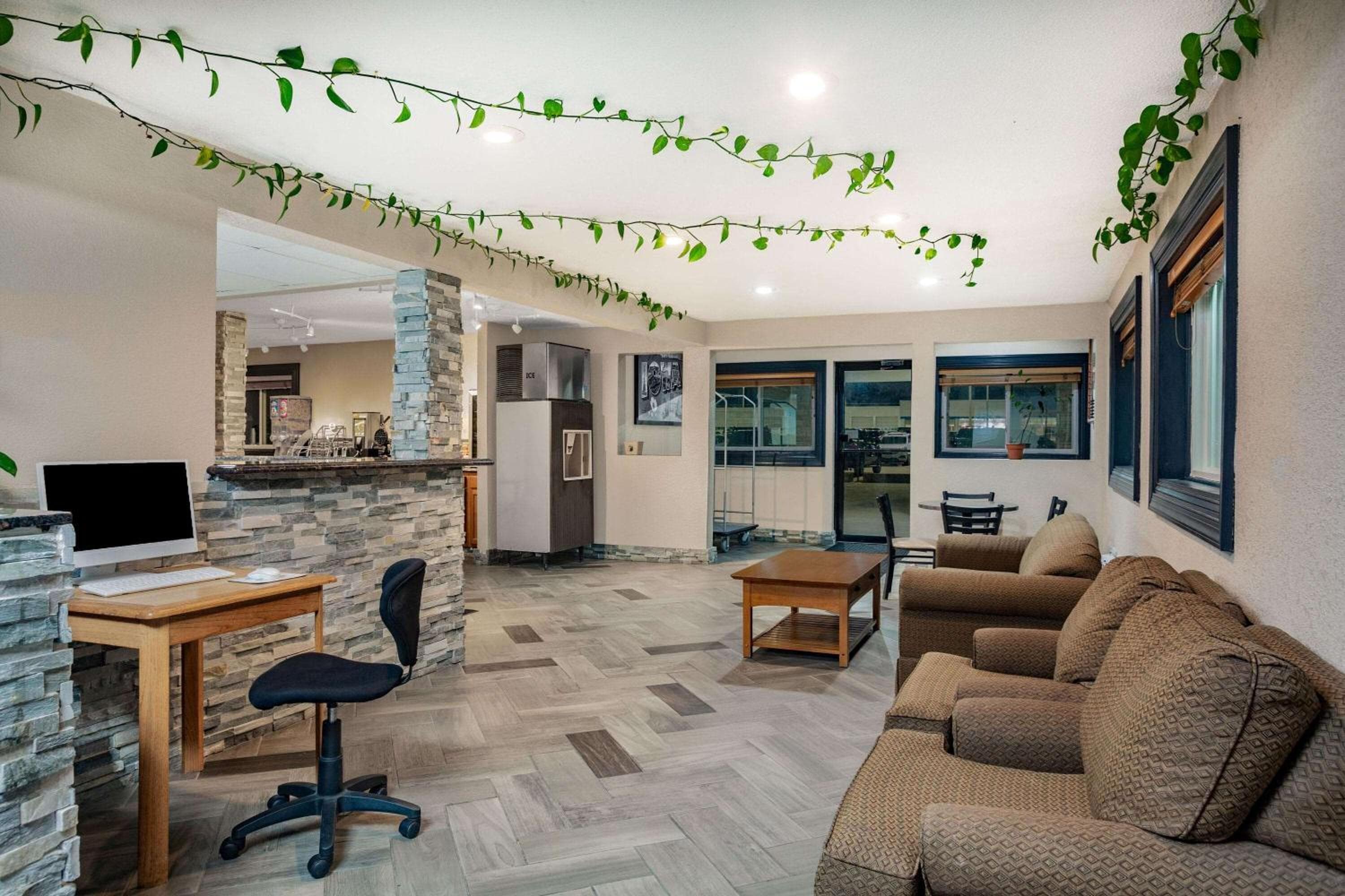 Super 8 by Wyndham Fort Madison