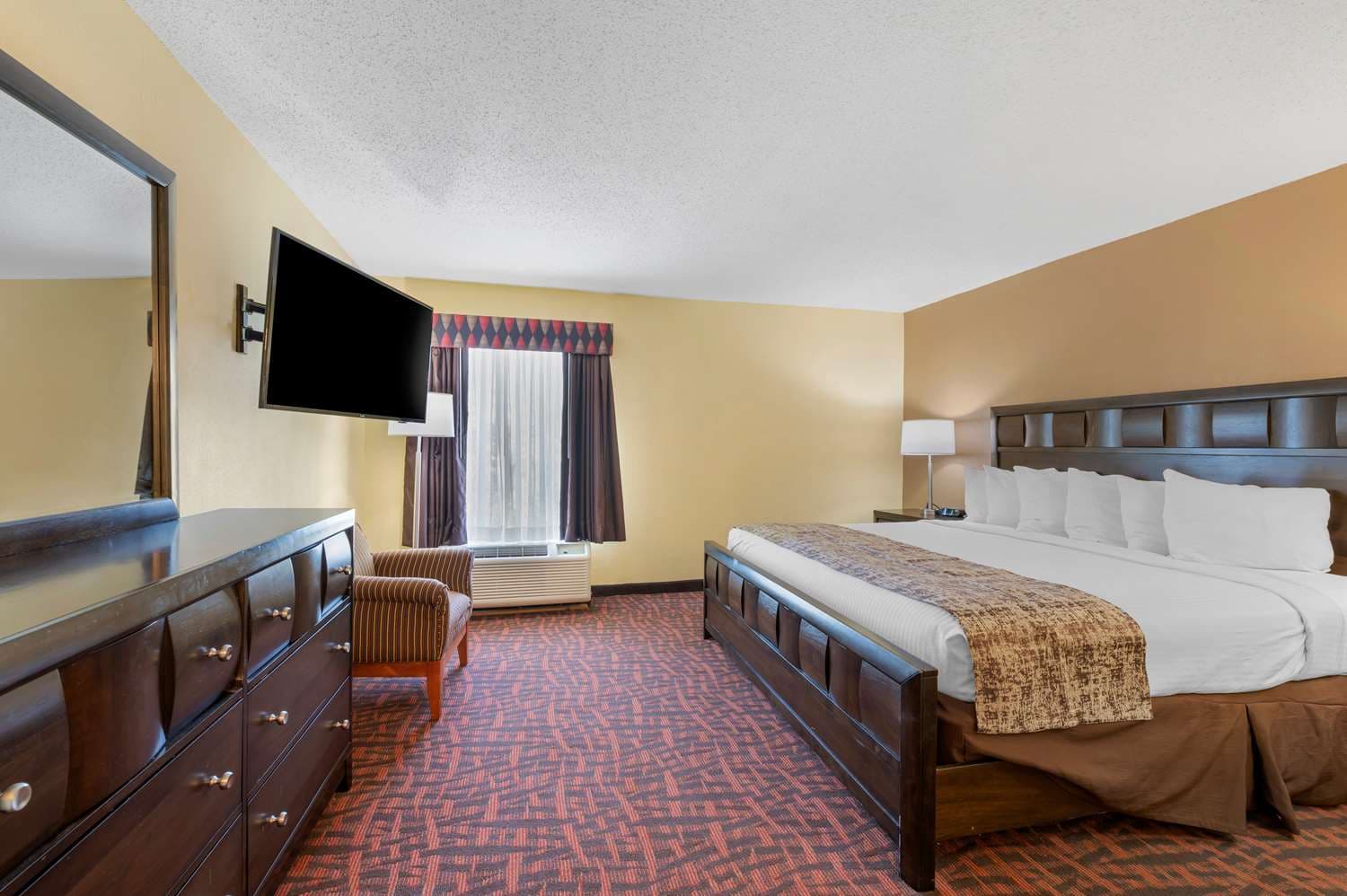Best Western Louisville East Inn & Suites