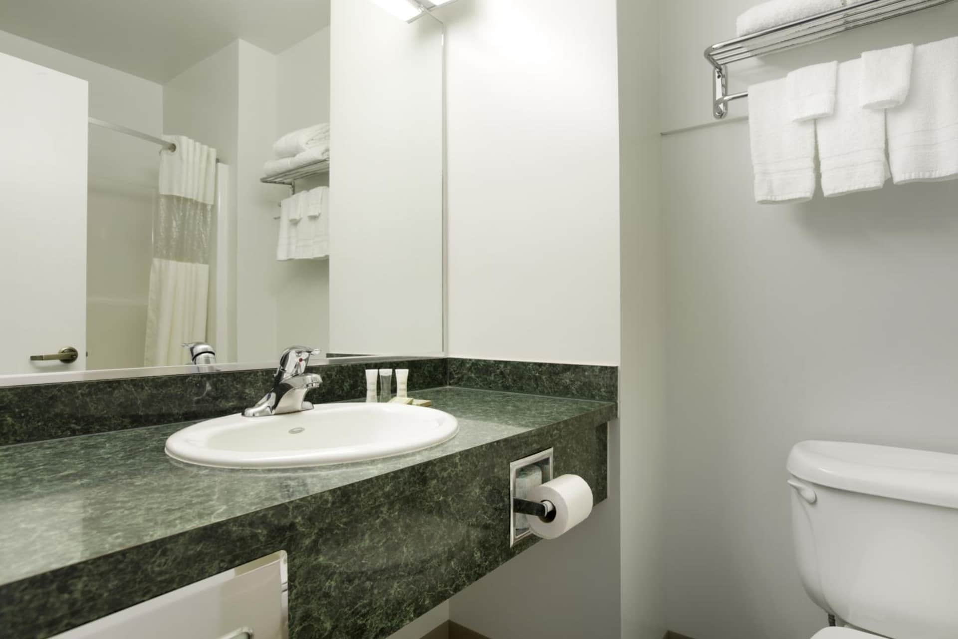 Super 8 by Wyndham Central Pt Medford