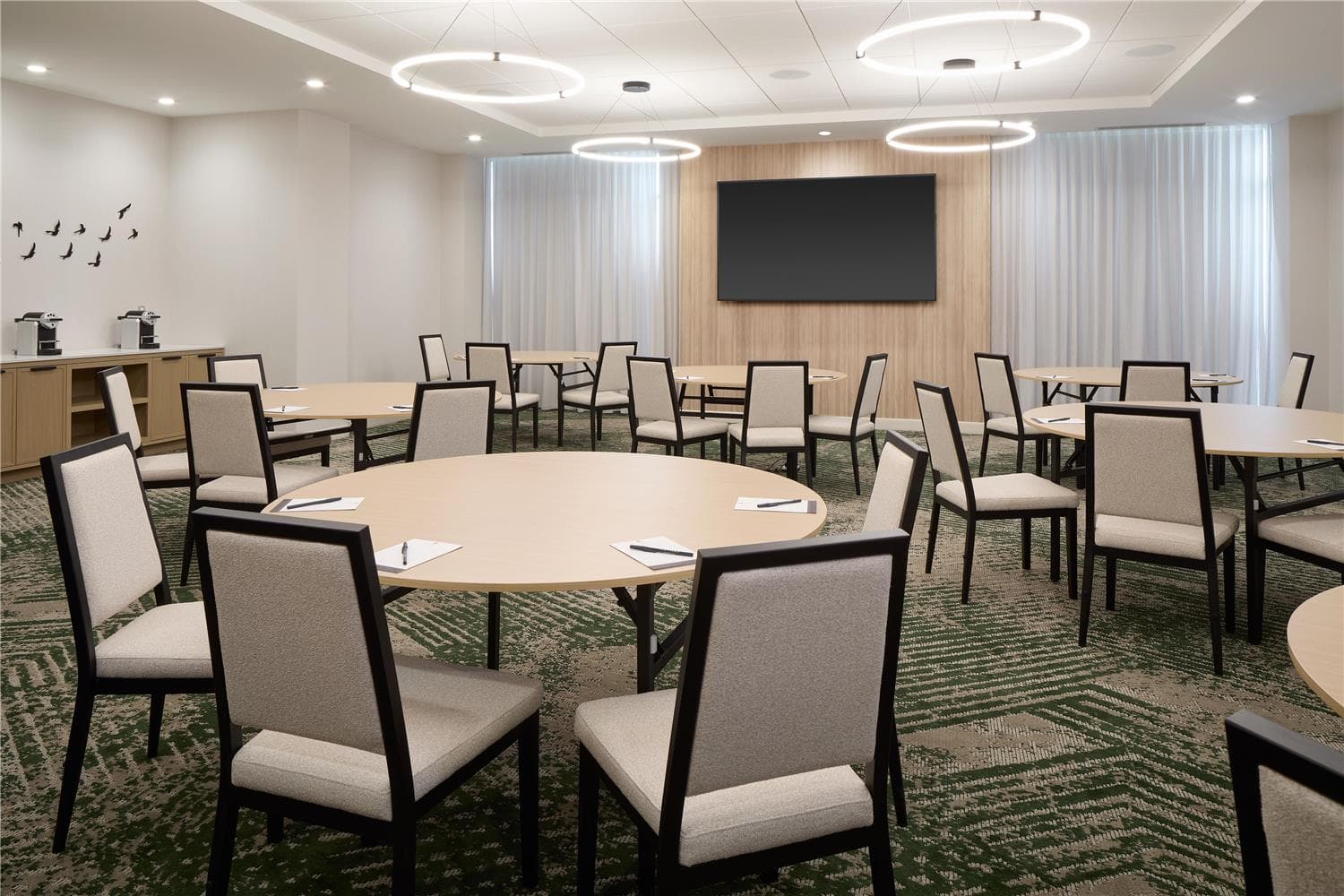 Hyatt Place Montreal Airport
