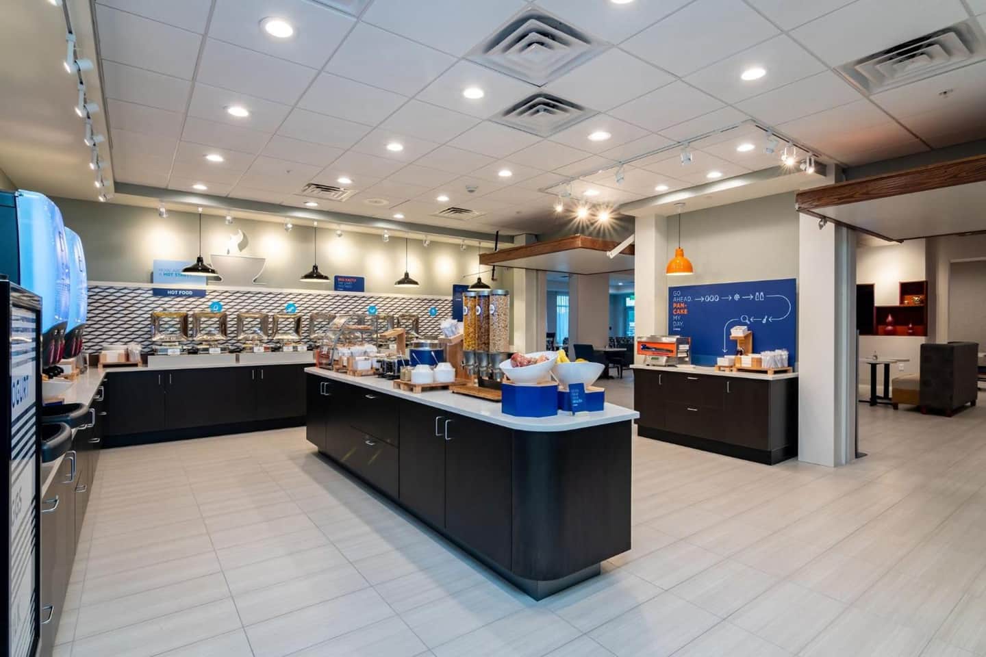Holiday Inn Express & Suites Orlando - Lake Buena Vista by IHG