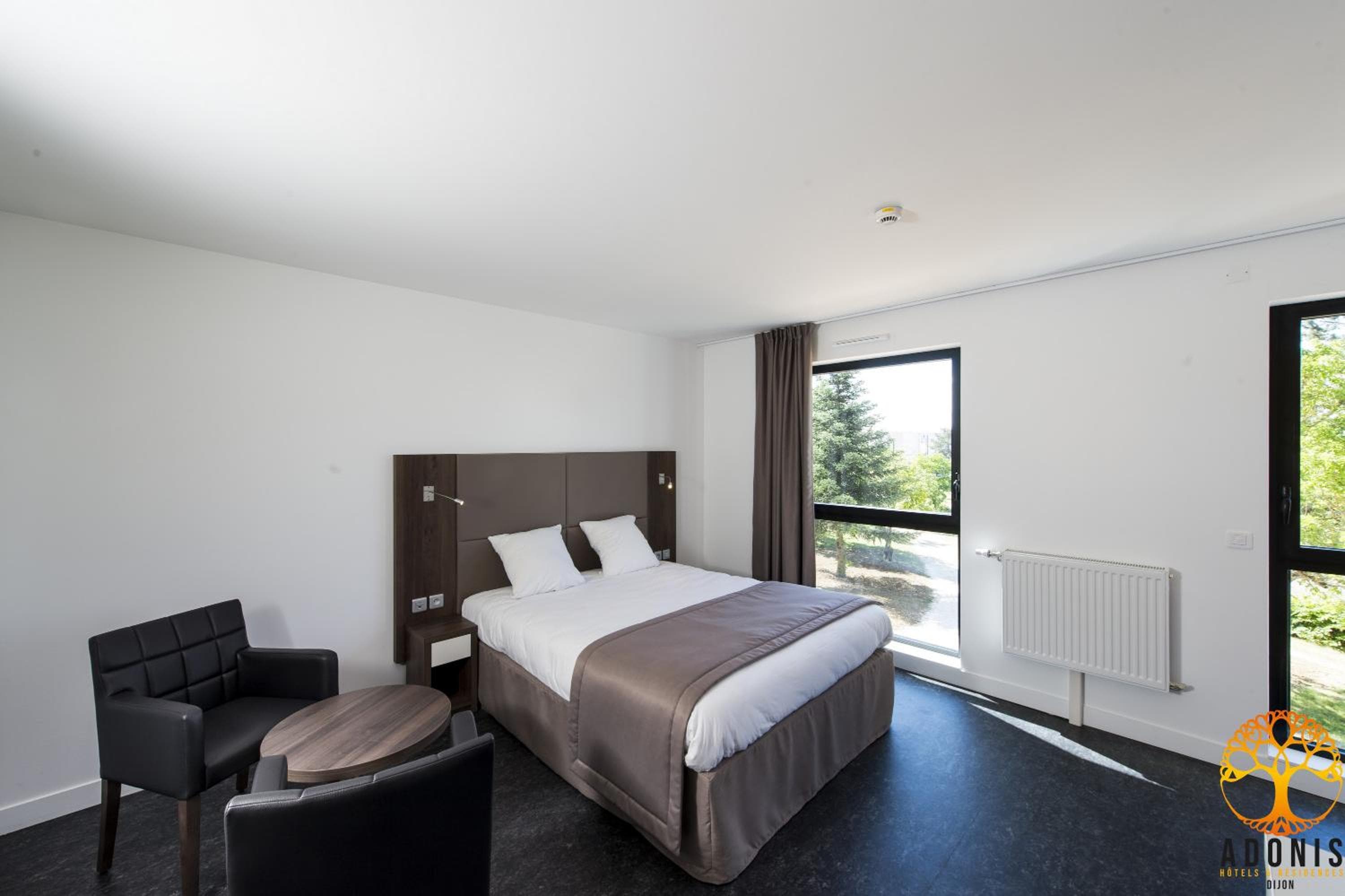 Adonis Dijon Maison Internationale