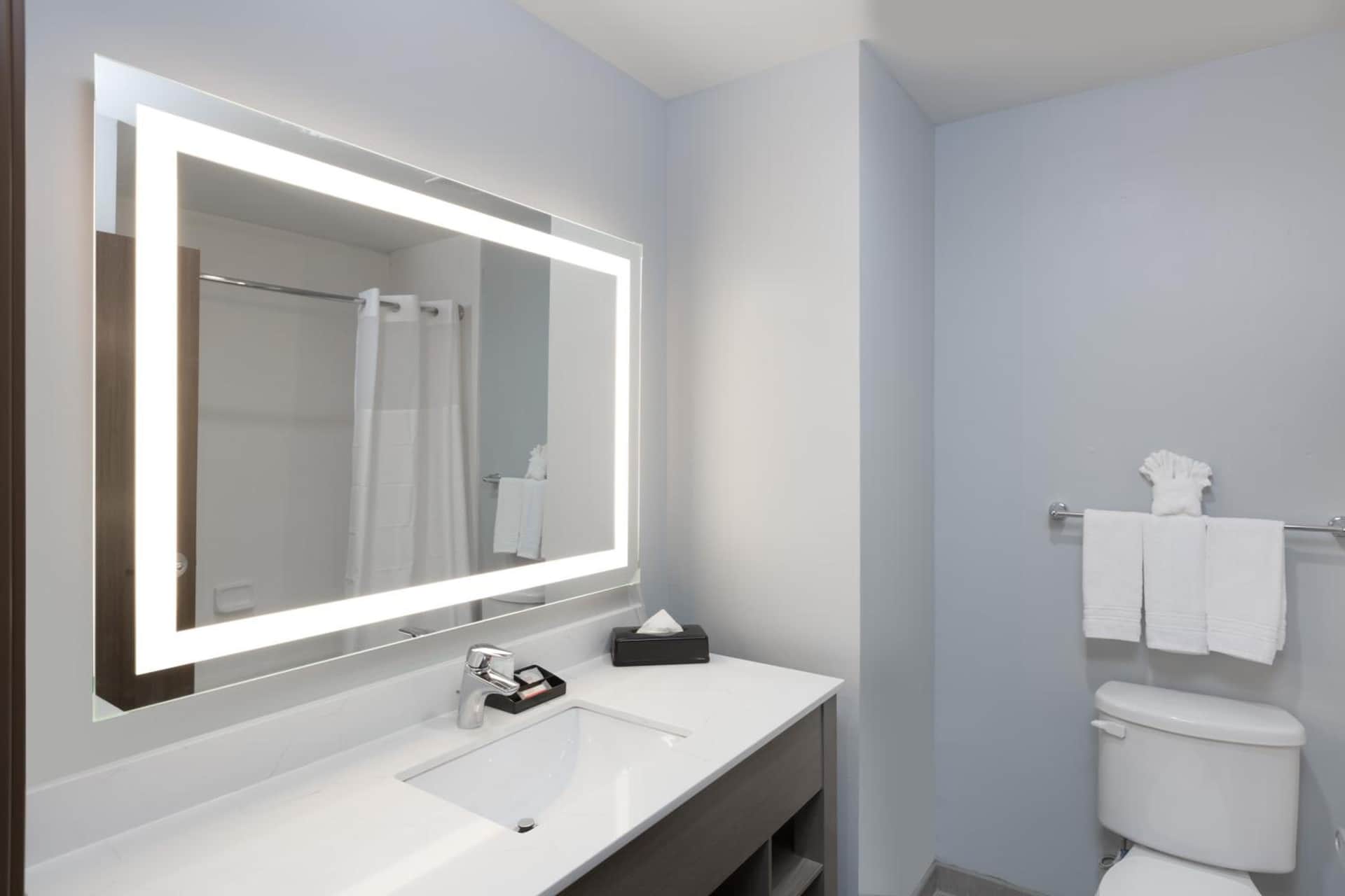 Days Inn & Suites by Wyndham Houston NW Cypress