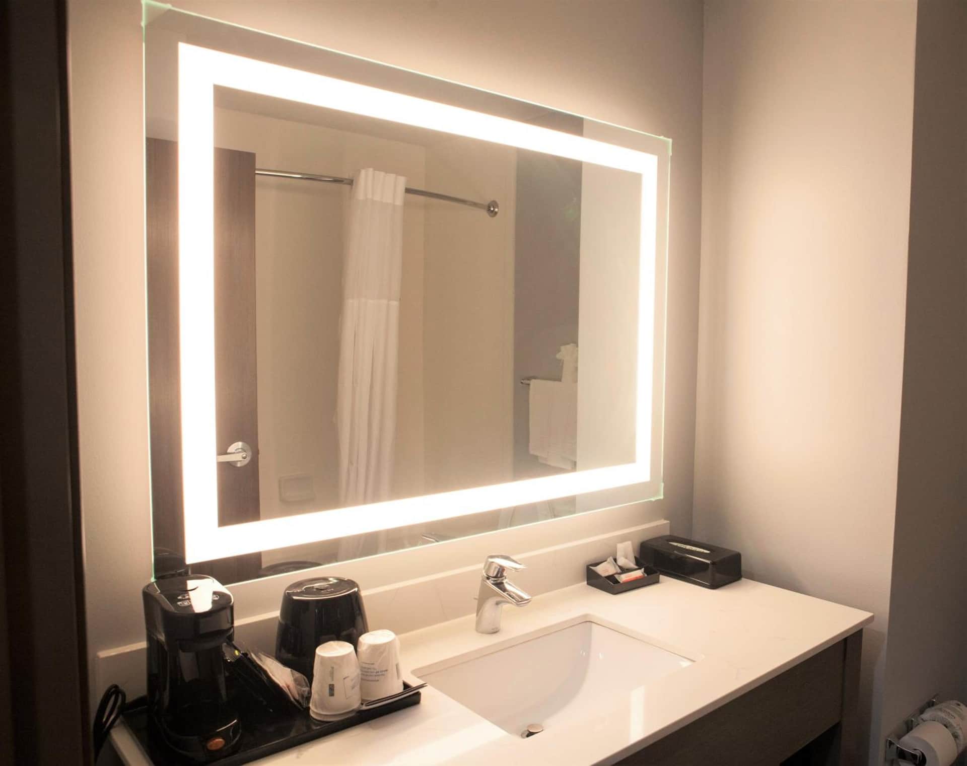Days Inn & Suites by Wyndham Houston NW Cypress