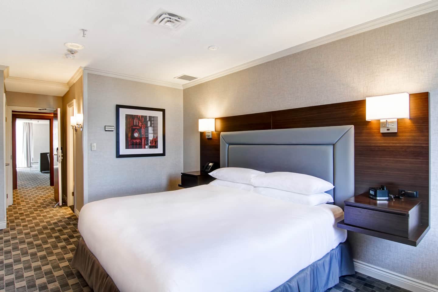 DoubleTree by Hilton Toronto Downtown