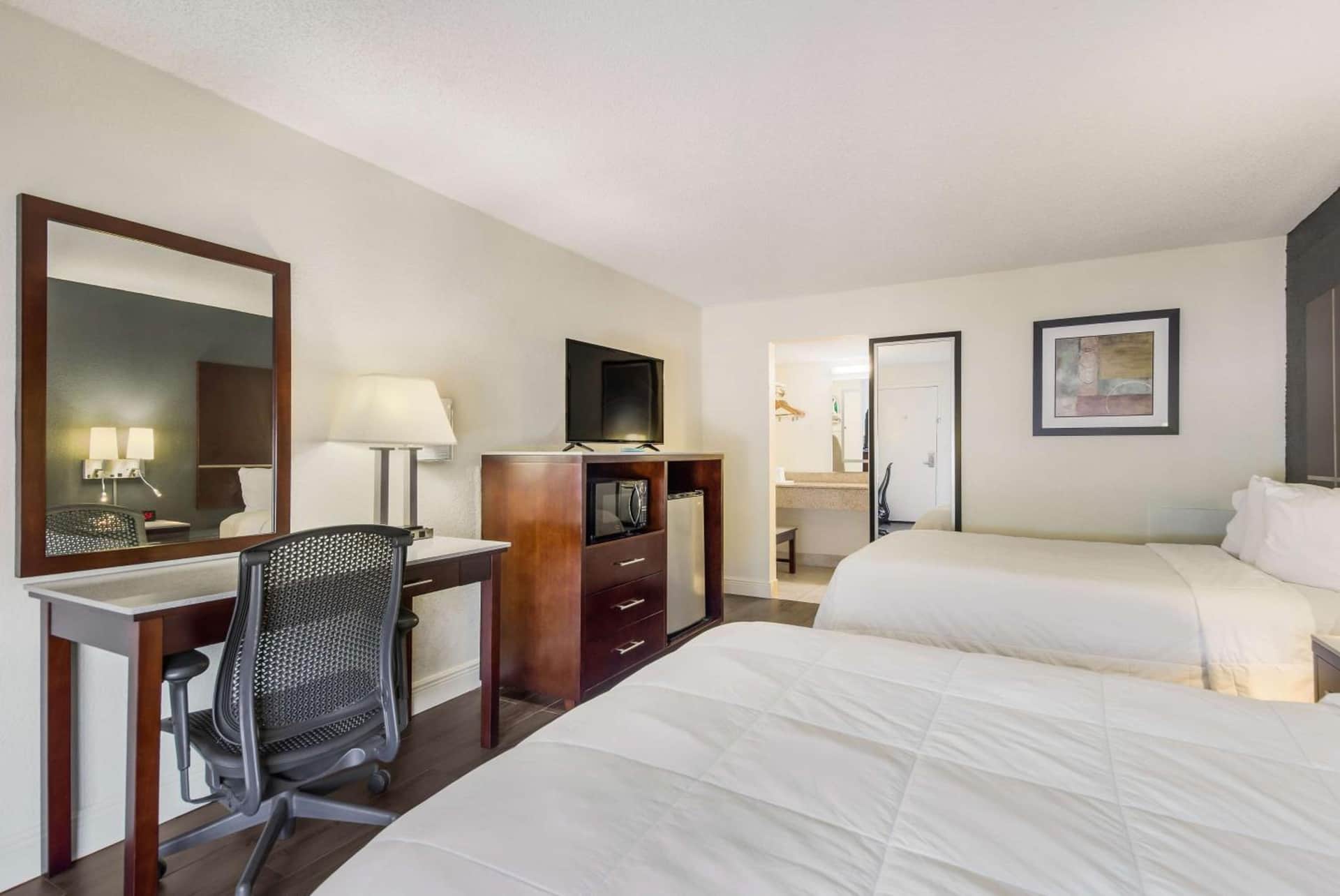 SureStay Hotel by Best Western Sarasota Lido Beach